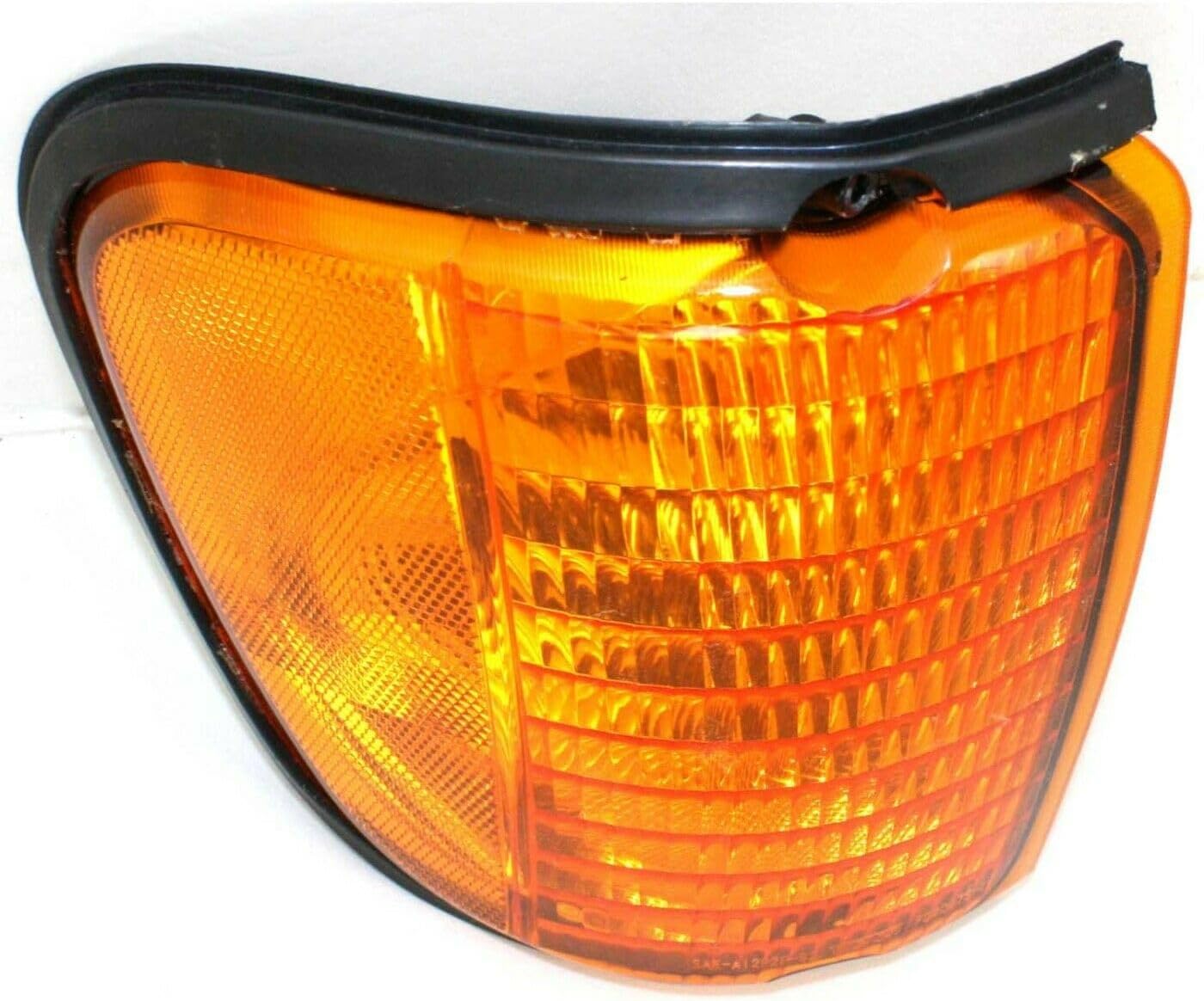 Turn Signal Light Passenger Side for Ford E250 & E550 Superduty Amber Corner Parking Lamp Plastic Lens 9619777