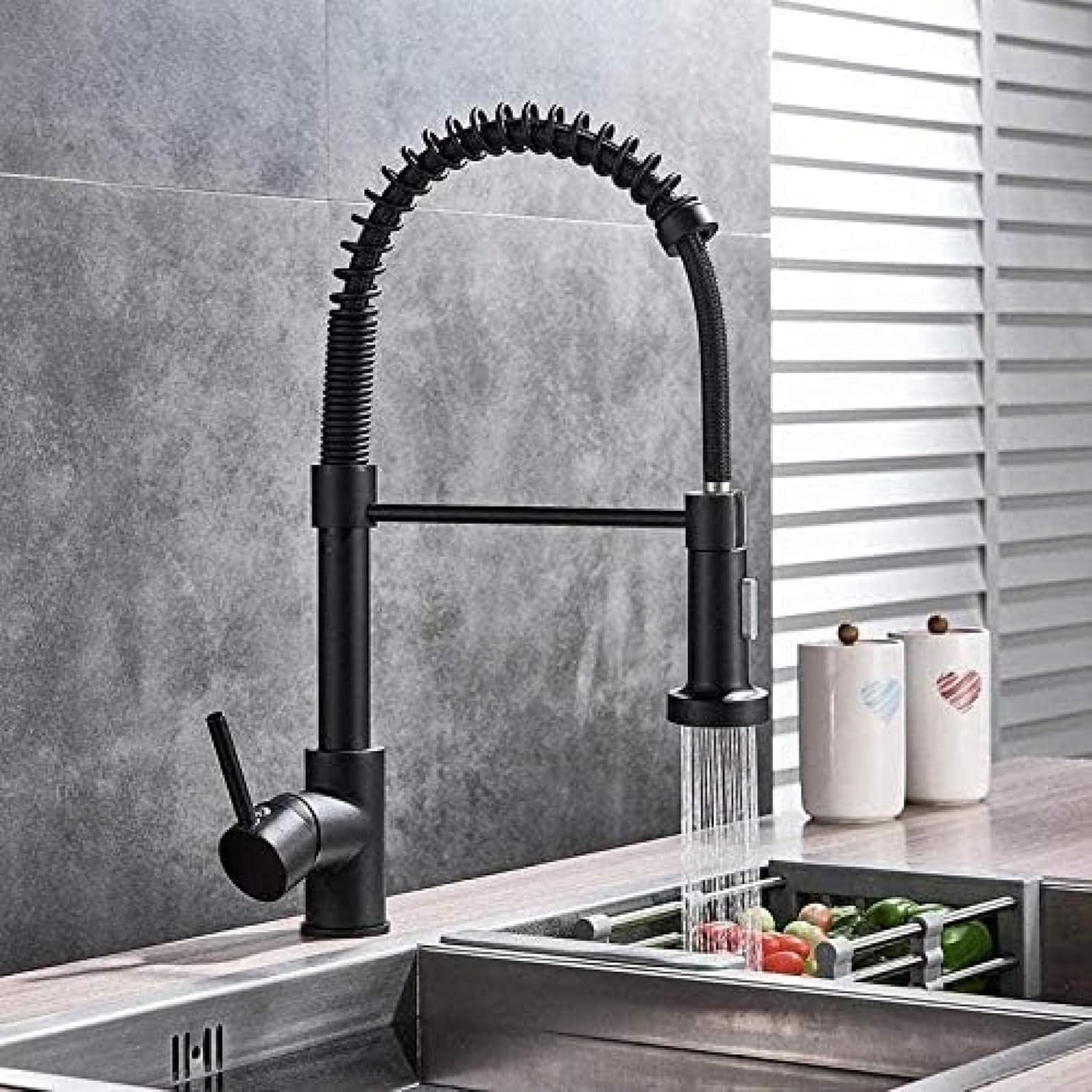 Robinet de cuisine noir mat de haute qualité, mitigeur sur pont orientable