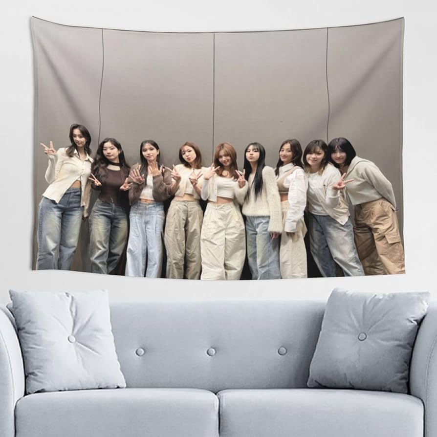 #TWICE5 タペストリー風ポスター　オール TWICE #TWICE5 ec board 購入特典 タペストリー ツウィ - メルカリ