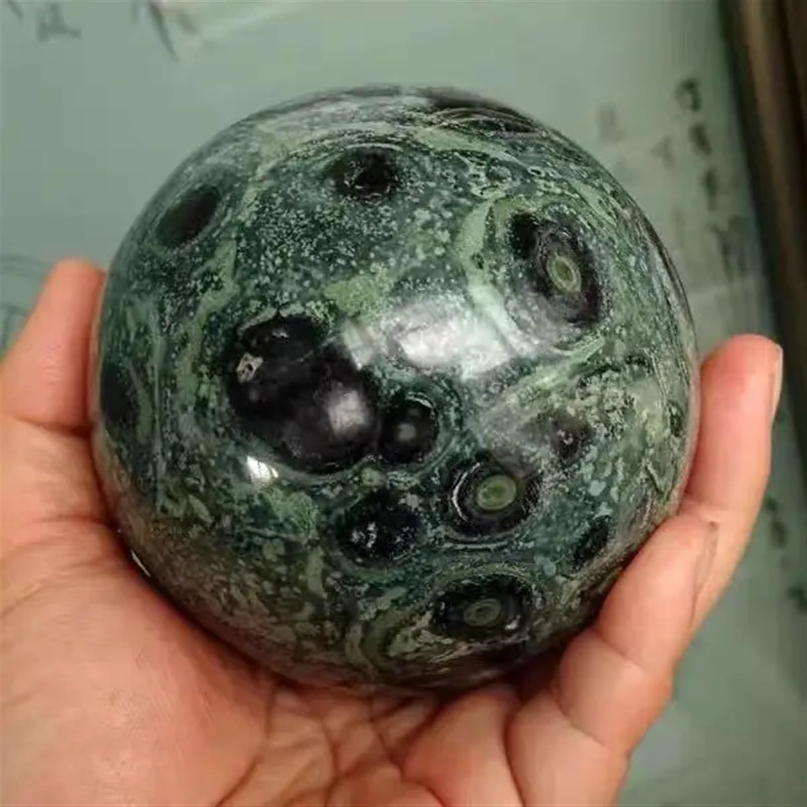 SSOPTMCB Green Peacock Stone Crystal Ball Beautiful Home Decorative Balls Desk Ornaments (Size : 95-100mm) Gemstone Stone