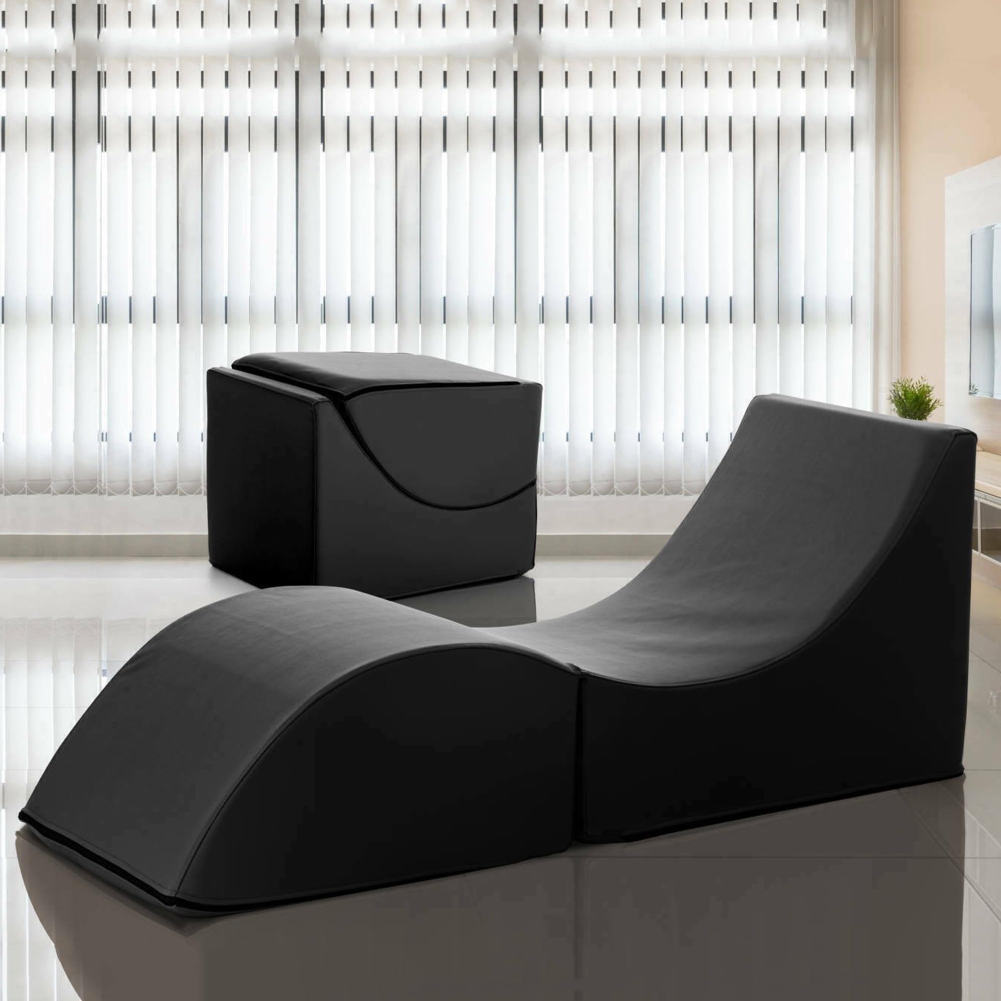 Lit pliant pouf Andreina : la solution aux petits espaces pour un couchage d'appoint