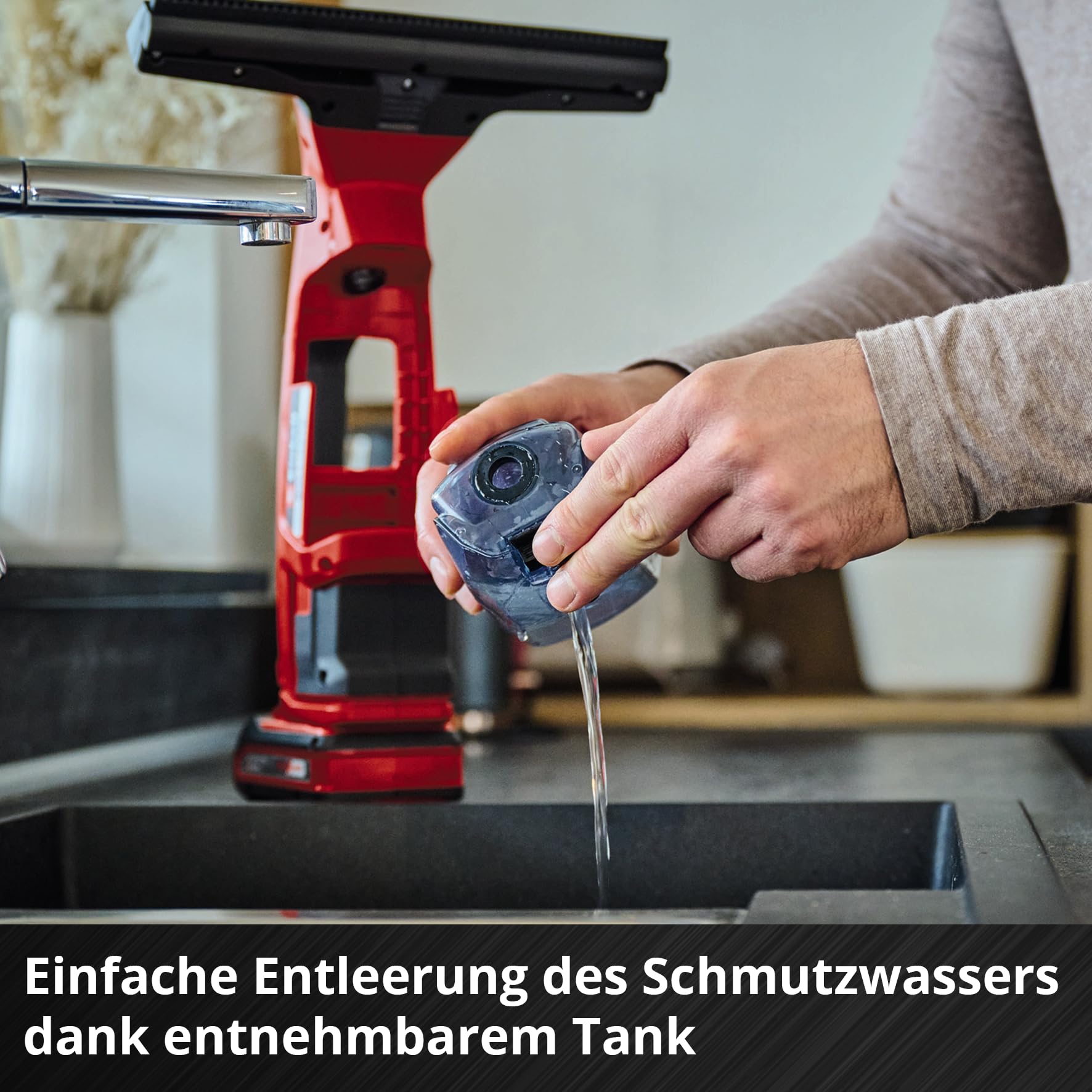 Einhell Akku-Fensterreiniger BRILLIANTO + 4 Ah Akku | PXC | 18 V | 28 cm lange Saugdüse | streifenfreie Reinigung | Sprühflasche mit Mikrofasertuch | 4,0 Ah Akku & Ladegerät