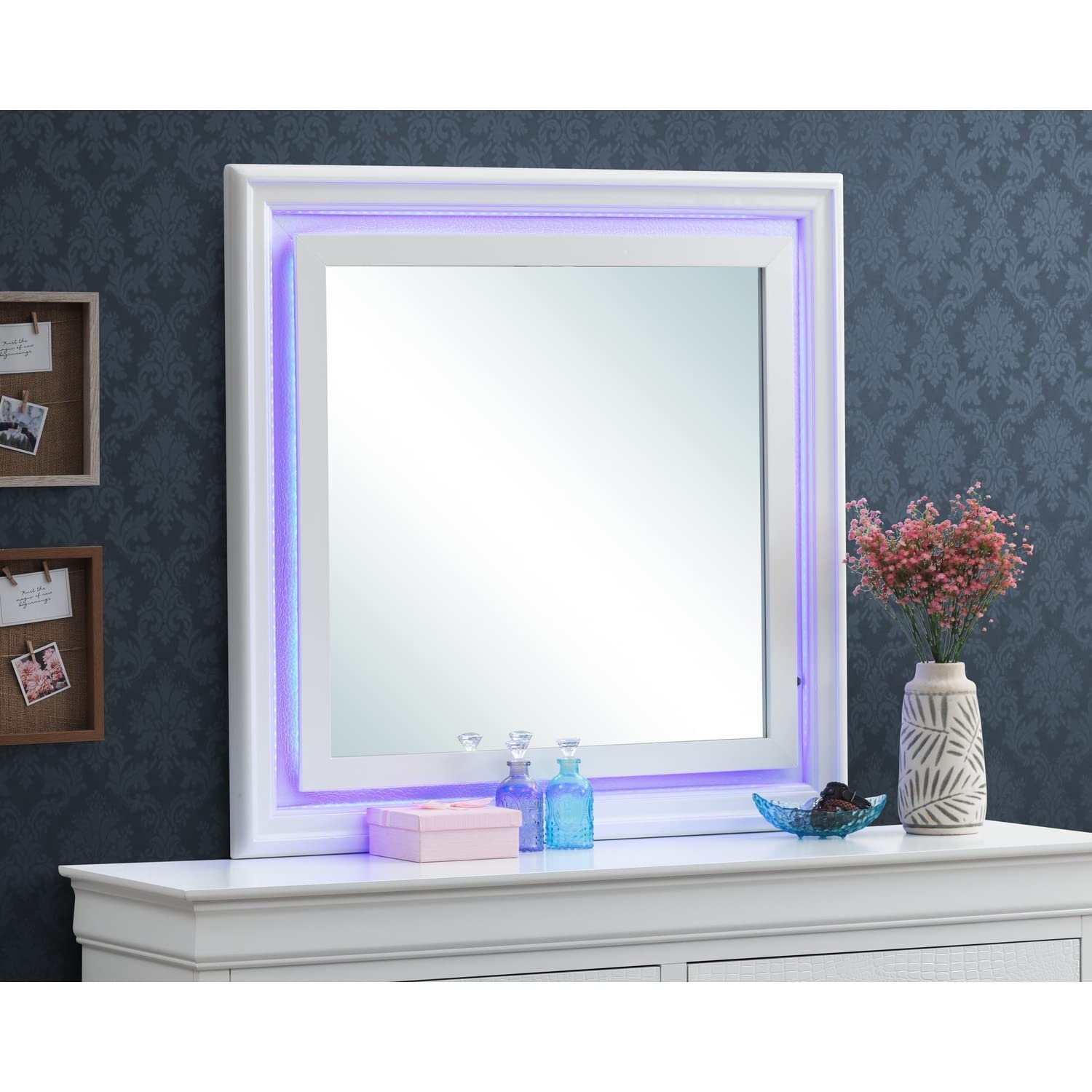 Glory FurnitureLorana Mirror in Pearl White
