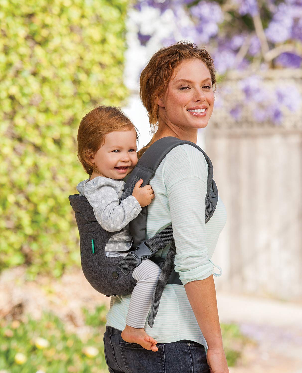 Infantino Flip Advanced 4in1 Carrier with Bib Ergonomic