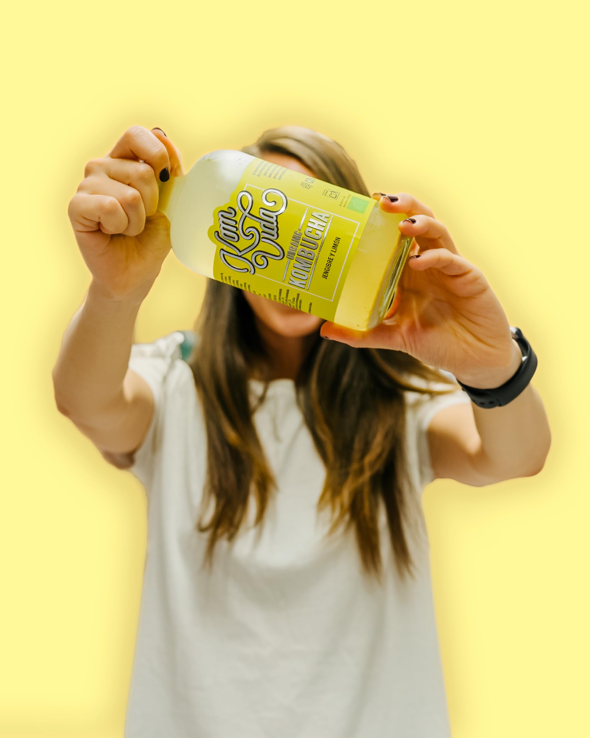 Komvida Kombucha Pack 6x750ml - Bebida Ecológica de Té fermentado, Probióticos Naturales, Sin Azúcares Añadidos - Sabor Limón con jengibre