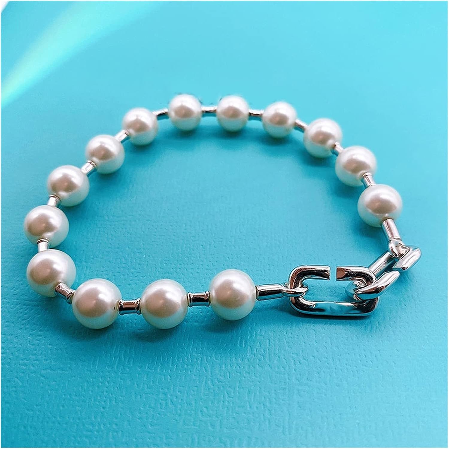Bracelets for Womens 925 Pure Classic Heart Shaped u Buckle Pearl Chain America and Europe pop Woman Hearts China 21cm