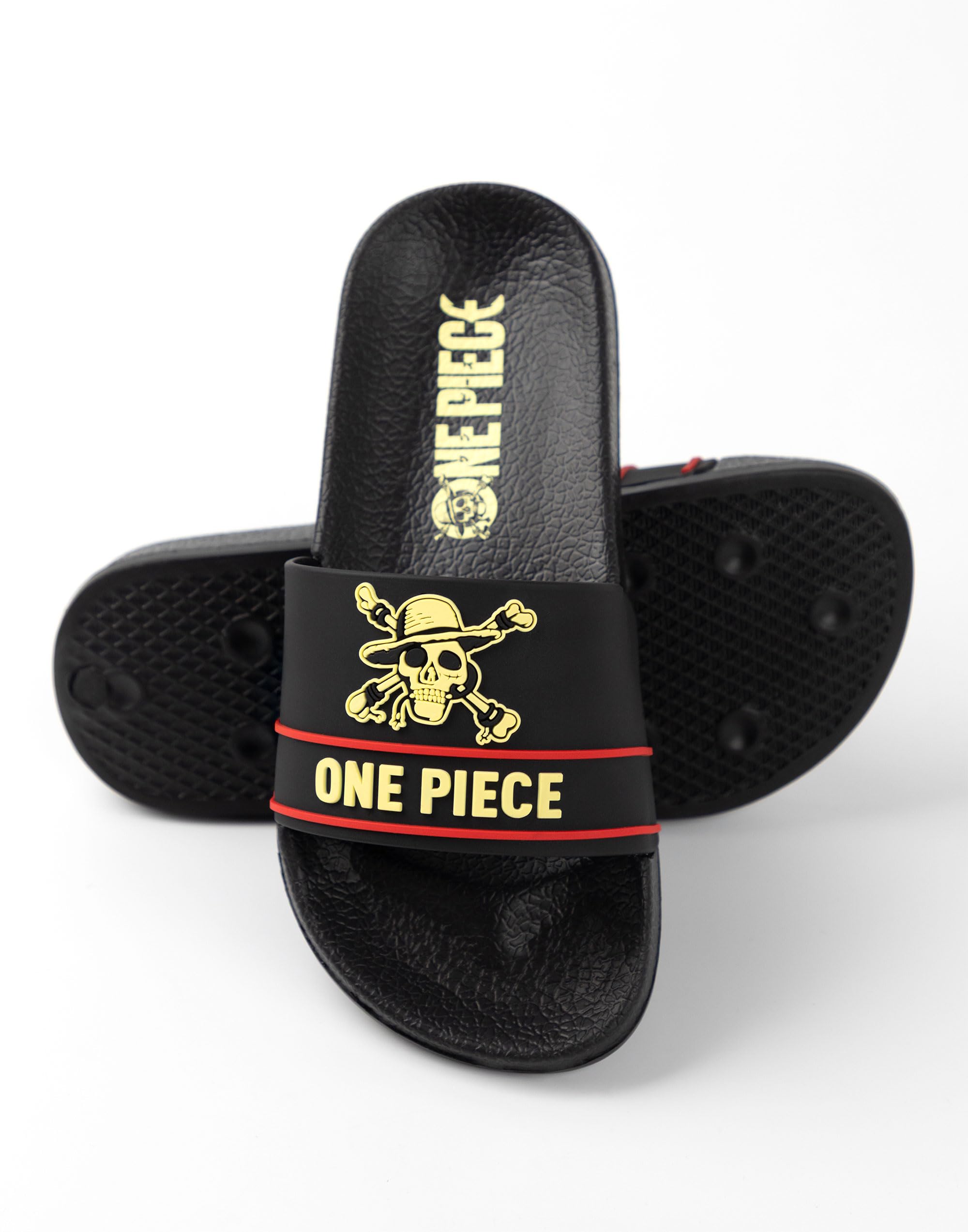 One Piece Claquettes noires pour garçon | Chaussures décontractées à l'effigie de l'emblème rouge et jaune | Vêtements d'extérieur et d'intérieur inspirés des dessins animés