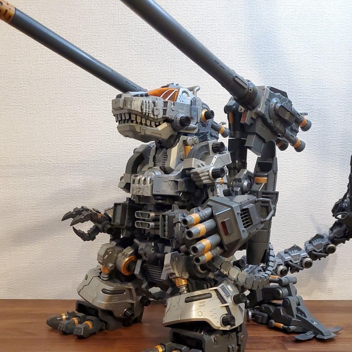 Amazon.co.jp: HMMゾイド ゴジュラスガナー 素組 ジャンク : おもちゃ 