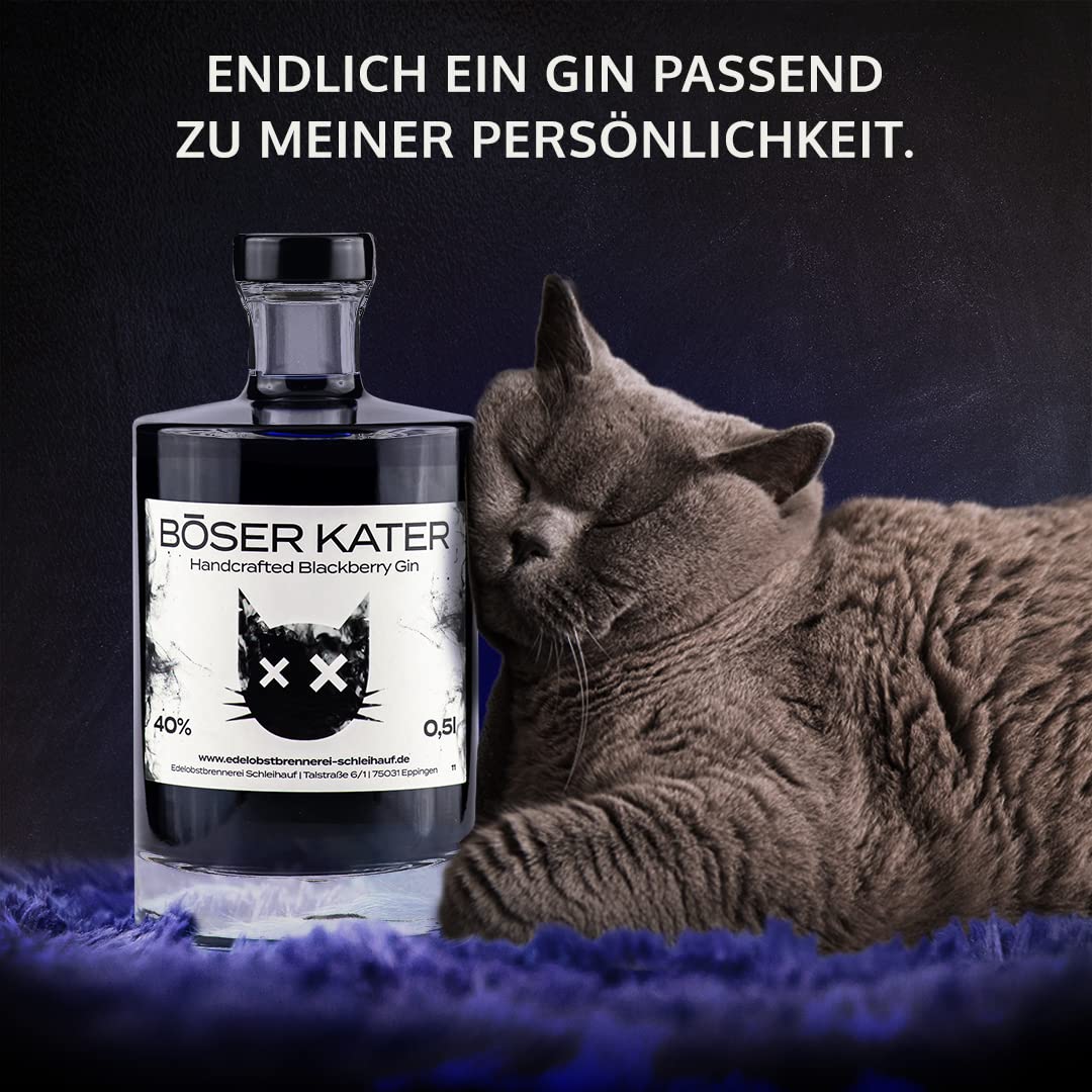 BÖSER KATER Blackberry Gin | Das Original | Handgemacht mit fruchtigem Brombeer Geschmack | Schwarz Violetter Cocktail | Die perfekte Geschenkidee 0,5 l 40% Vol