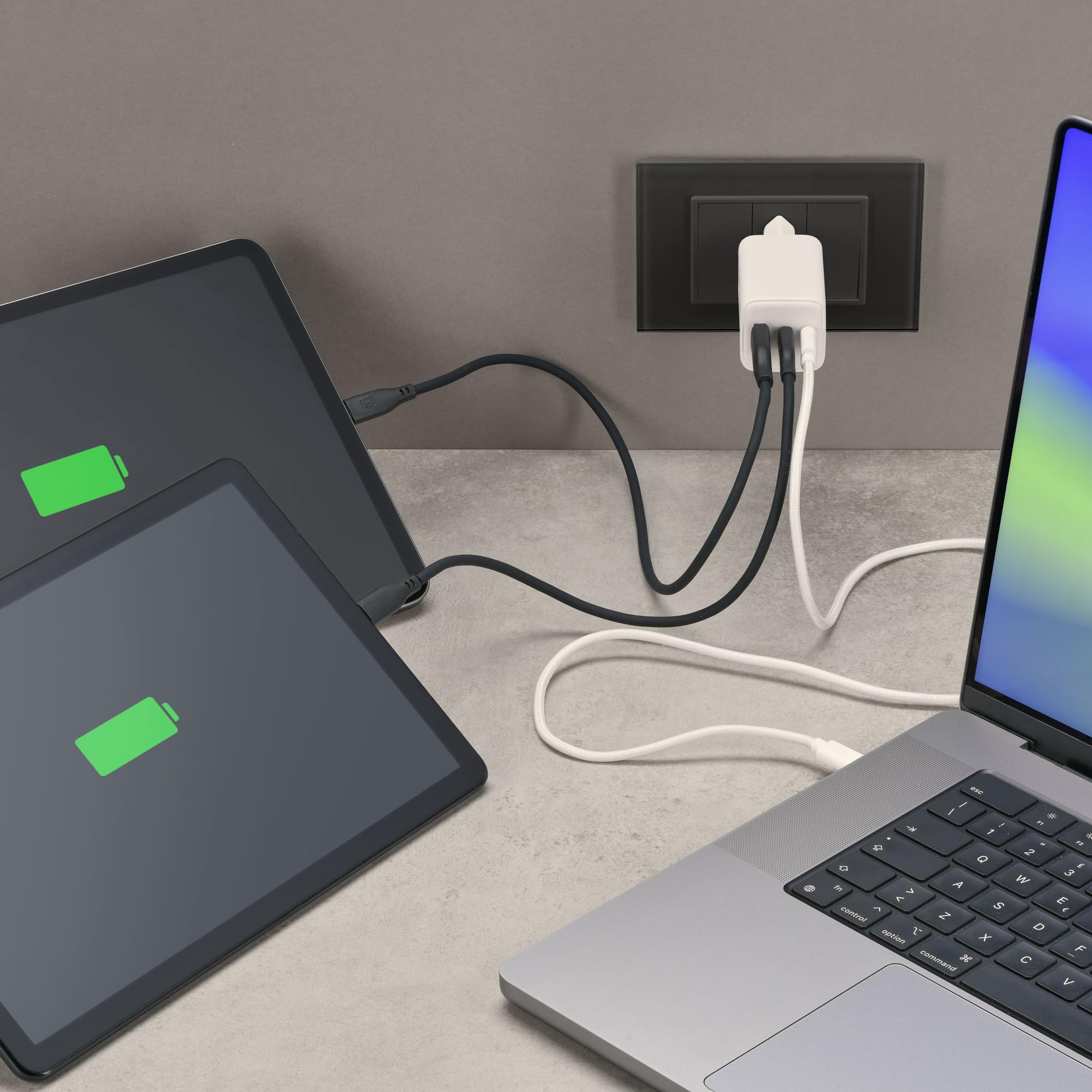 cellularline - Multipower 65W Kit - Caricabatterie da Rete 65W + Cavo USB-C to USB-C Incluso - per Tablet, Smartphones e Laptop - Bianco
