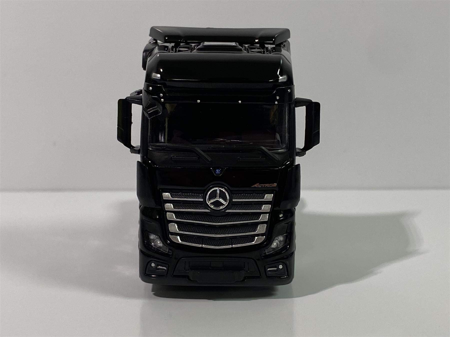 Amazon | MINI GT 1/64 メルセデス ベンツ アクトロス ブラック