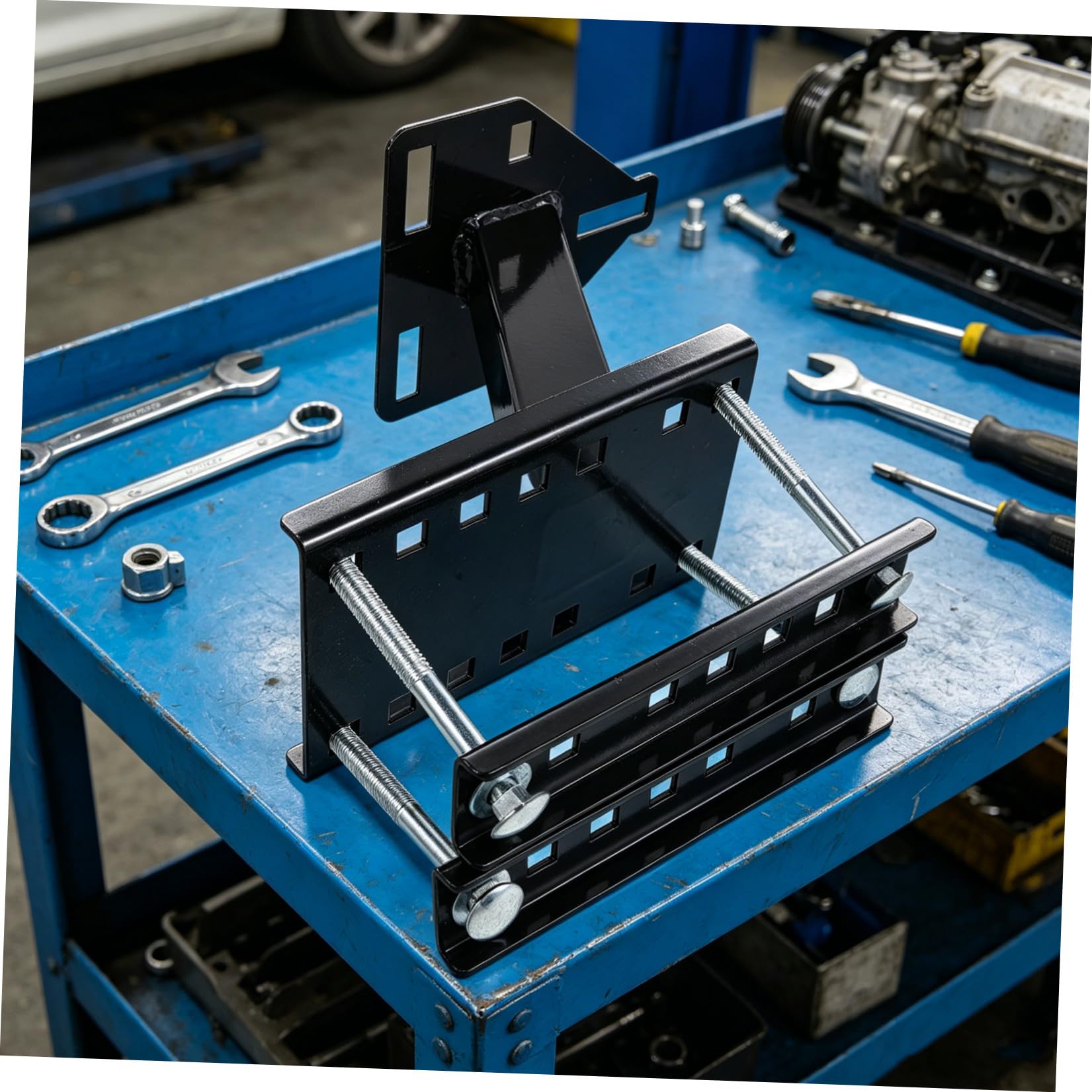 Spare Tire Carrier Mount Wytrzymały Metalowy Uchwyt Do Koła Zapasowego Do Przyczepy z Uchwytami