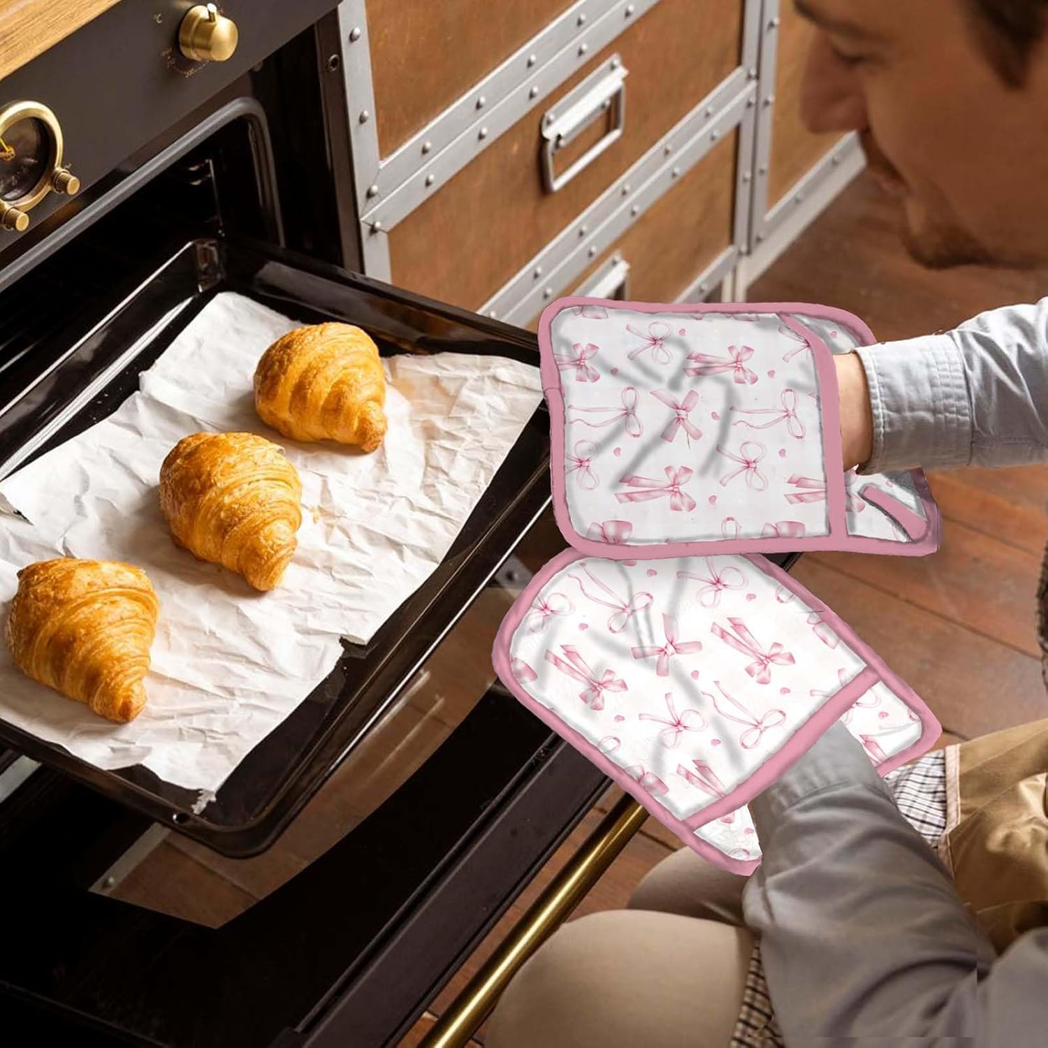 FREEBLOSS 2Pcs Bows Pattern Pot Holders for Kitchen Cotton Potholder Heat Resistant Oven Hot Pads Hot Pot Holder for Cooking Baking 7.9x9.5in/20x24cm - Image 4