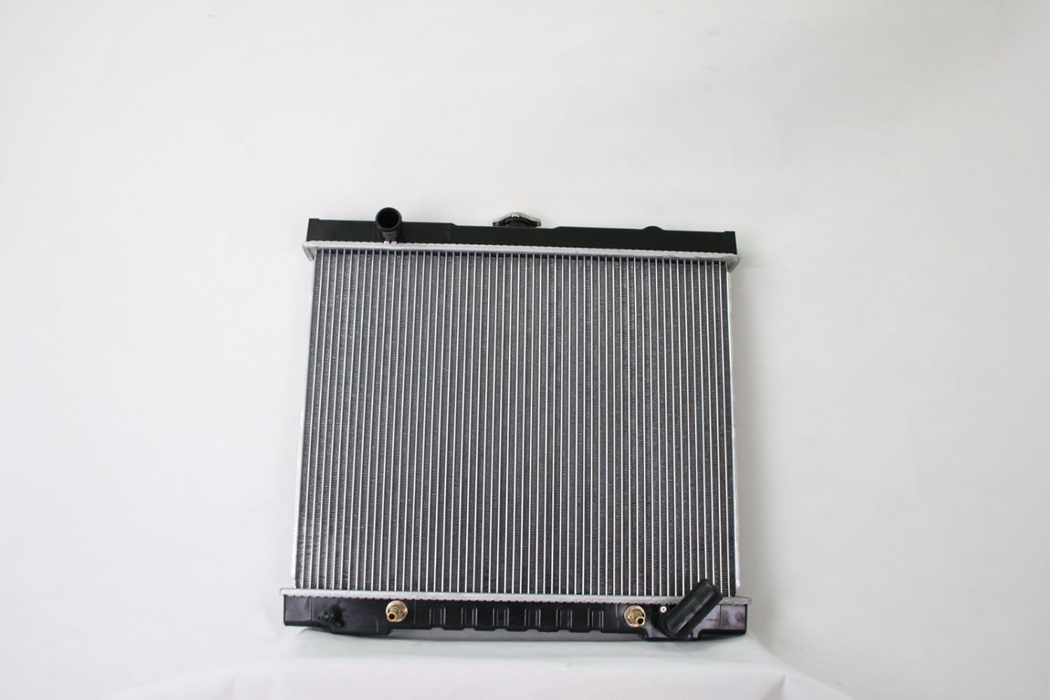 Madlife Garage Radiator for Mitsubishi Pajero Shogun Suv 2.5Td Auto ...