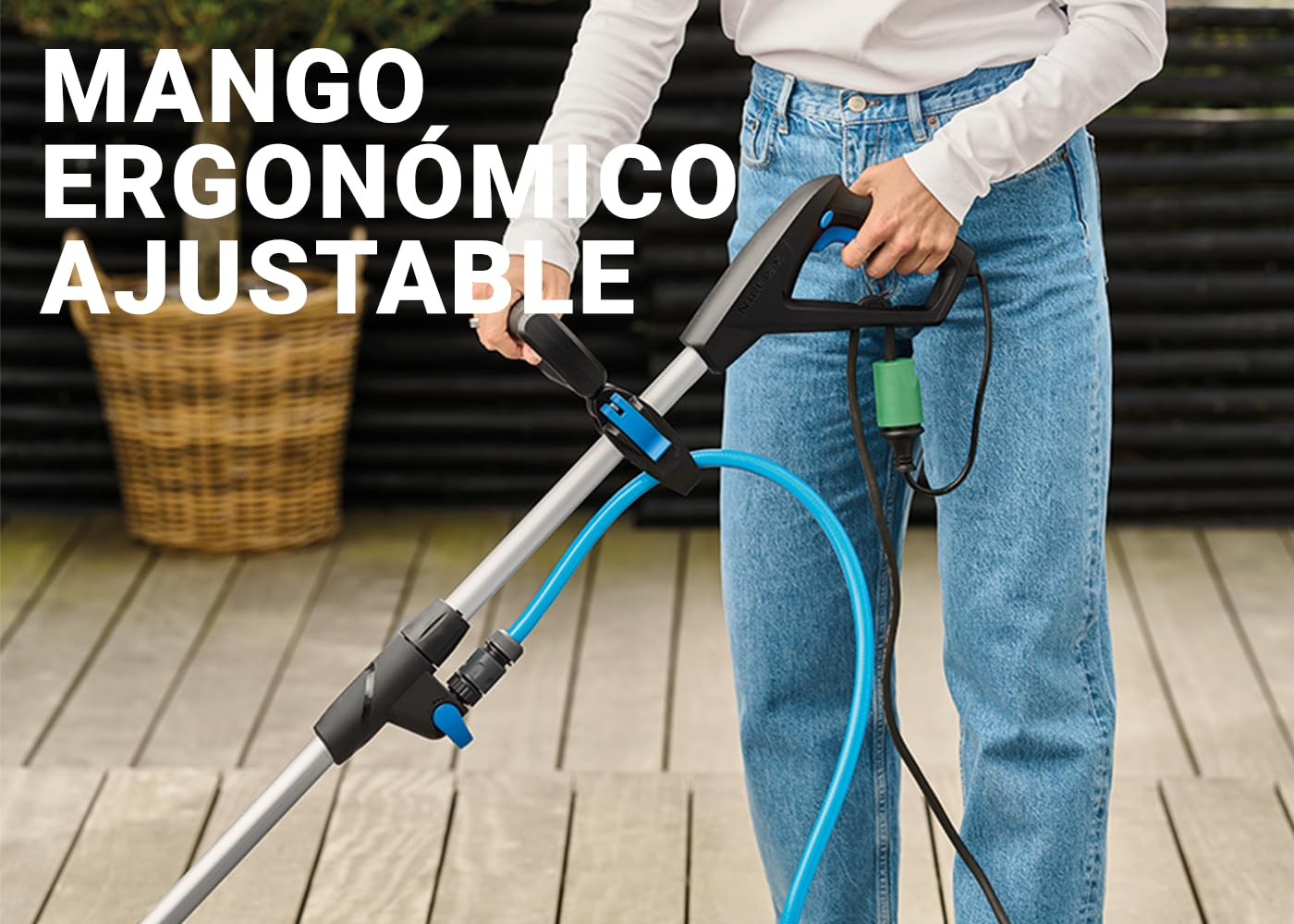 Nilfisk Limpiador de Terrazas Eléctrico - Limpiador de Patios con Cepillos Giratorios y Pulverización Dual con Control de Caudal (600W)