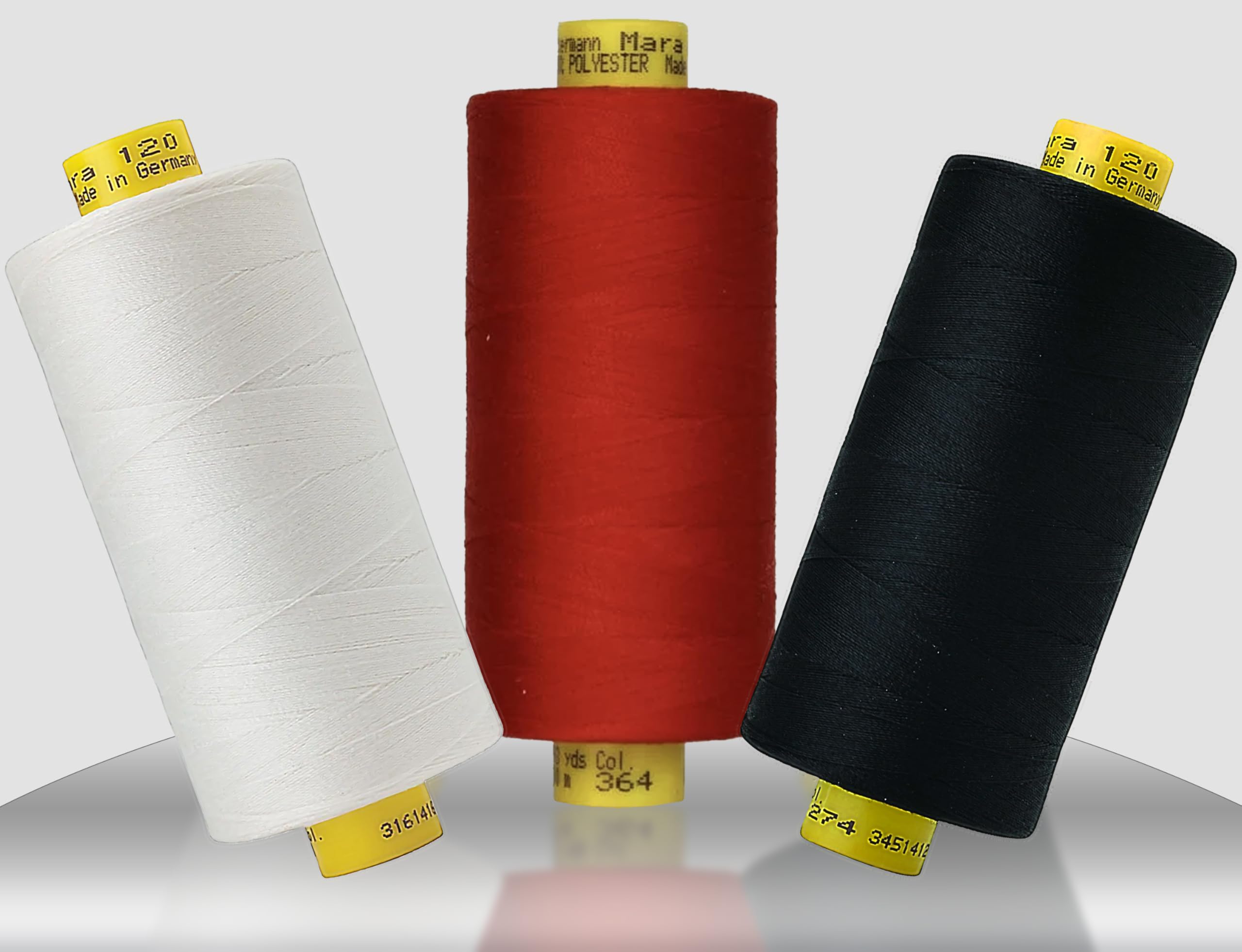 Gütermann Mara 120 3-fädiges Nähset, 1000 m pro Spule, Polyester-Garn, Schwarz und Weiß und Rot 364
