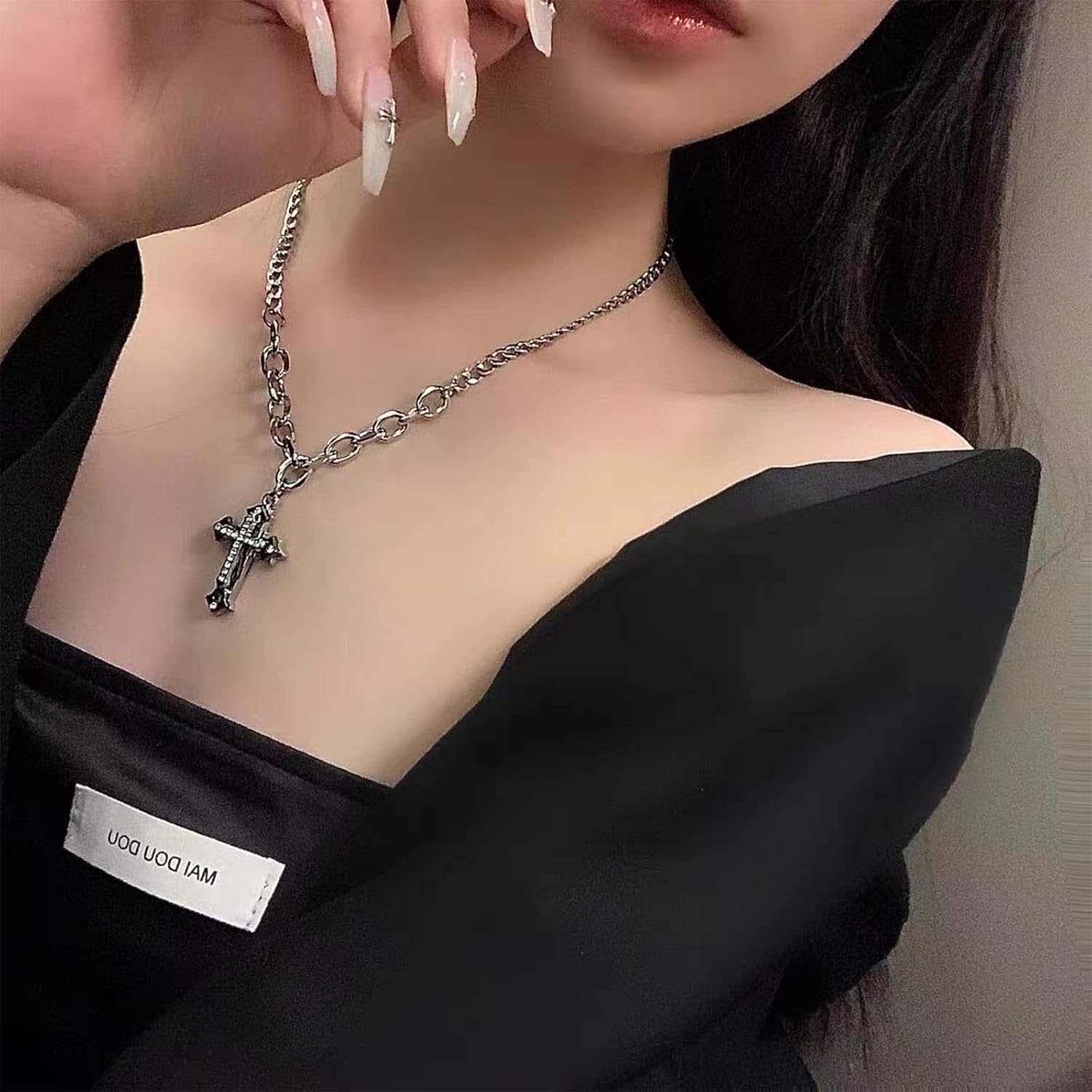 Vintage Cross Necklace Choker Crystal Cross Pendant Necklace Punk Silver Curb Chain Necklace Religious Cross Choker Necklace Jewelry for Women - Image 2