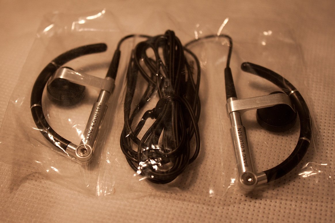Amazon.com: Bang & Olufsen Earphones A8 : Electrónica