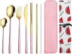 9 Ensemble d'ustensiles de voyage portatifs Pcs, ensemble plat réutilisable en acier inoxydable, ensemble de couverts avec pinceaux à fourche à couteau Kit d'étui pour le nettoyage des pailles pour le camping, pique-nique, bureau, école(Pink-Gold)