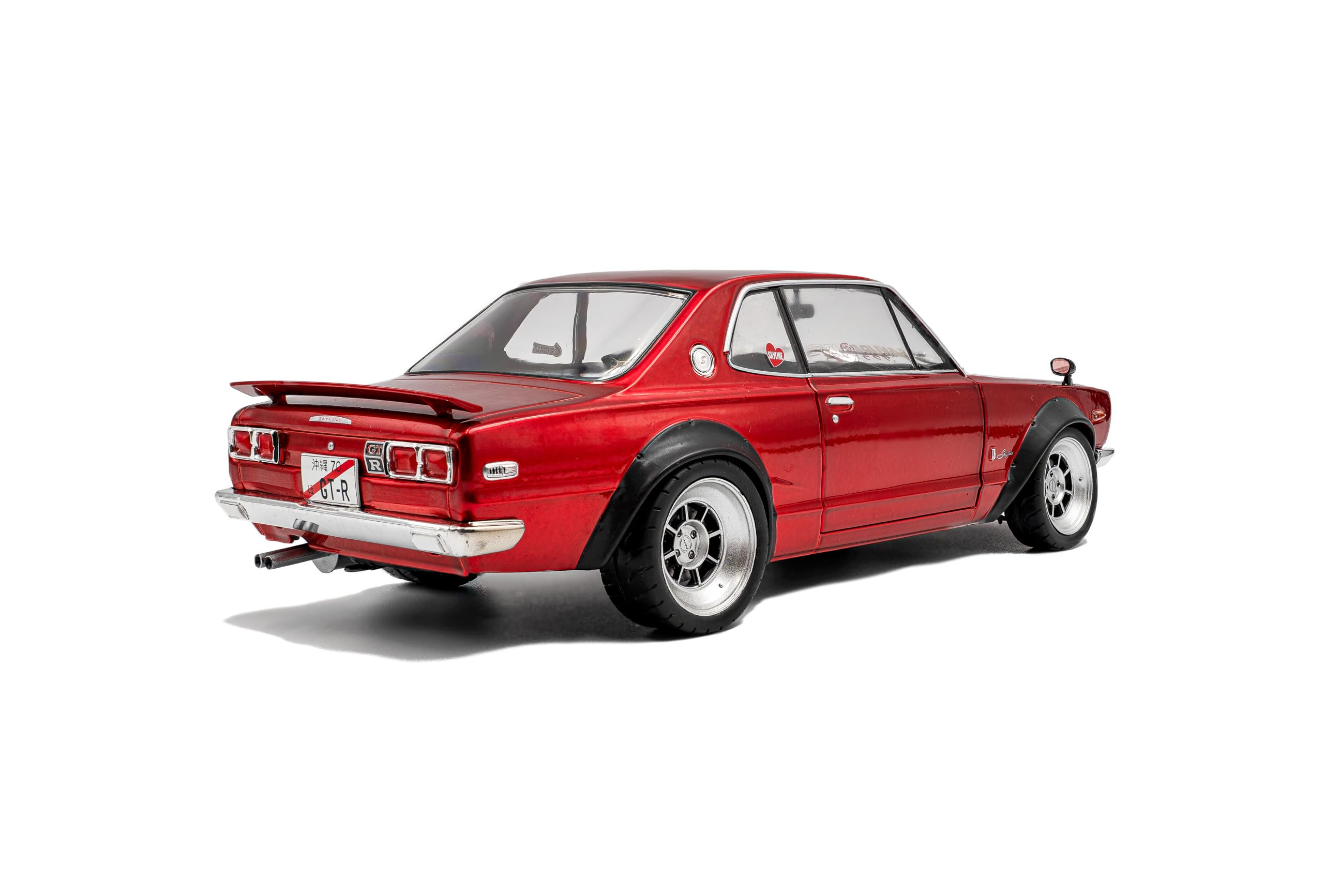 Solido Nissan Skyline (C10) Hakosuka – JDM-Klassiker, kantige Coupéform, Motorsport-Look, Kotflügelverbreiterungen, Diecast Modellauto, Rot, 1:18