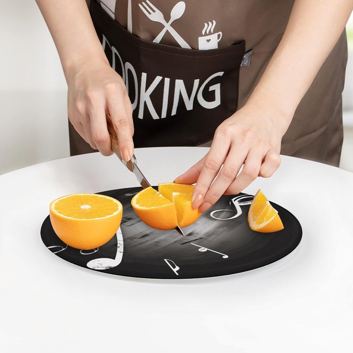 Music Notes Cutting Board Portable Small Chopping Boards Tempered Glass Kitchen Counter Protector Non-Slip Round Charcuterie Boards Mat for Bar Cheese Board