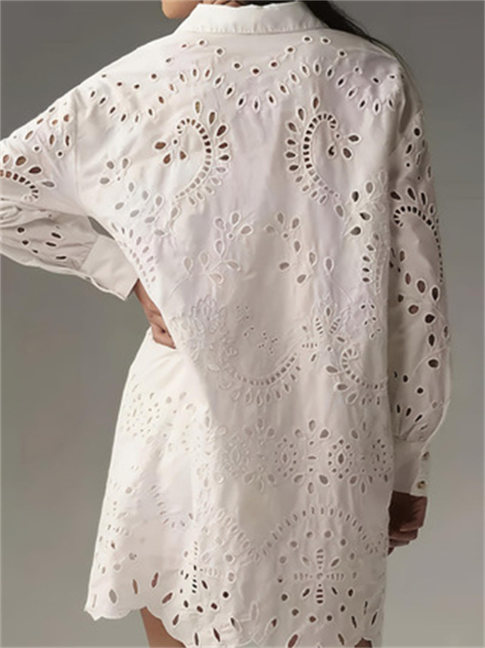 Miniabito da Donna Casual in Pizzo Sangallo, Modello a Camicia con Bottoni, vestibilità Ampia, Maniche Lunghe e Ricami – Copricostume e Chemisier