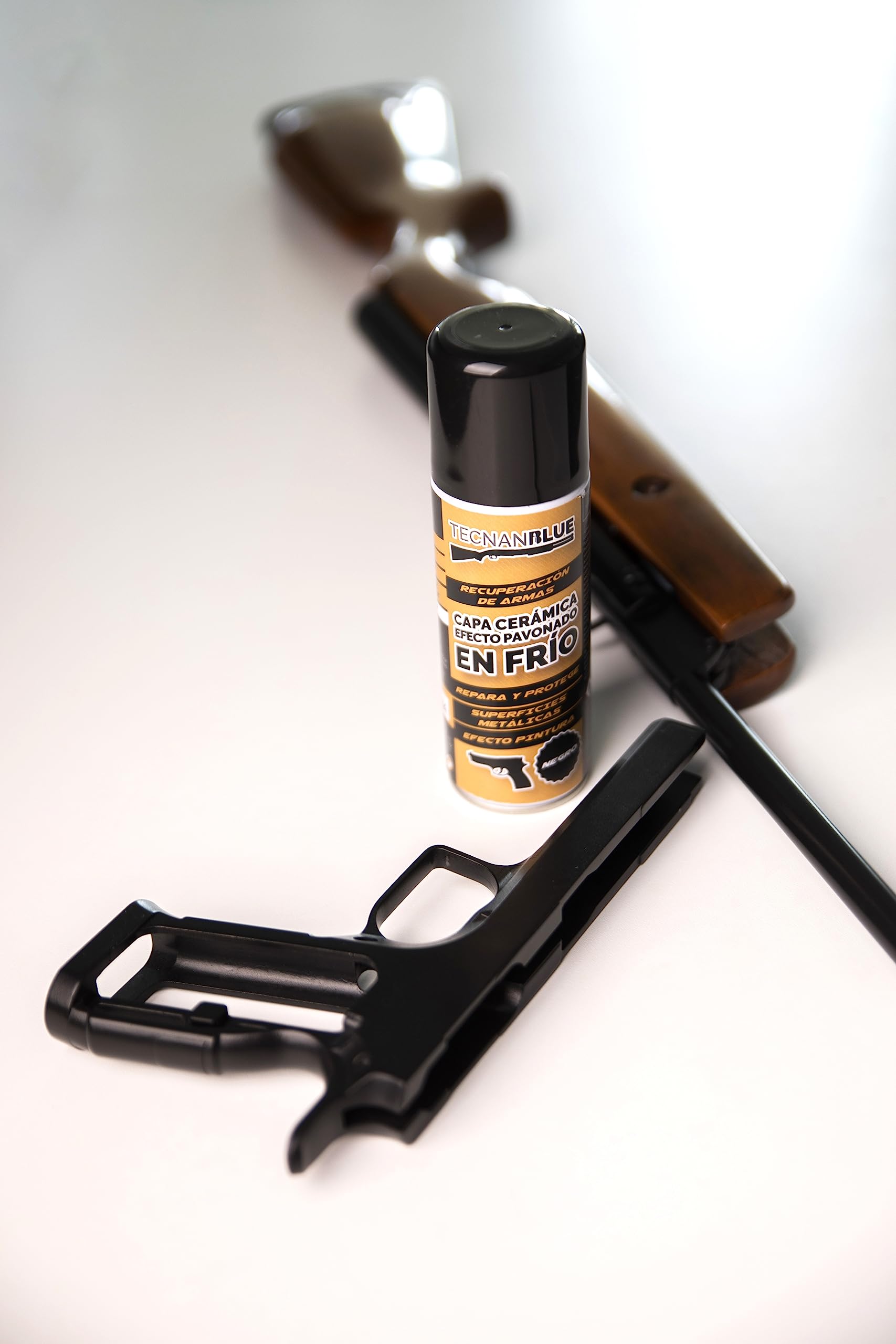 Pavon per Armi - Nanoprotettore in ceramica con effetto pavonato a freddo - Nero Opaco Spray 200ml