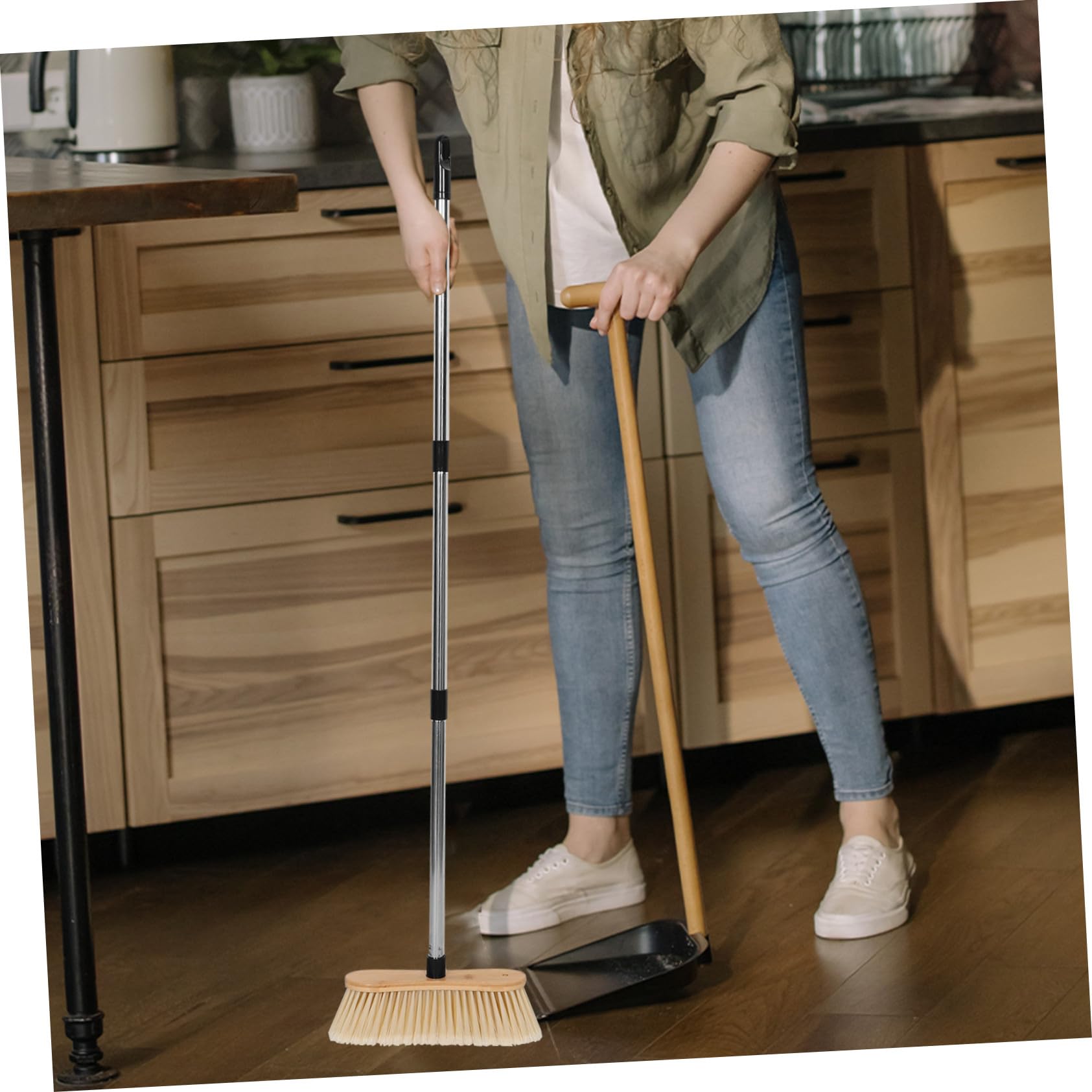 COLLBATH Scopa Giardino in bambù e Acciaio con Setole Rigide Manico Ergonomico e Durevole Scopa Pesante per Esterni Pulizia Patio e Eco-sostenibile