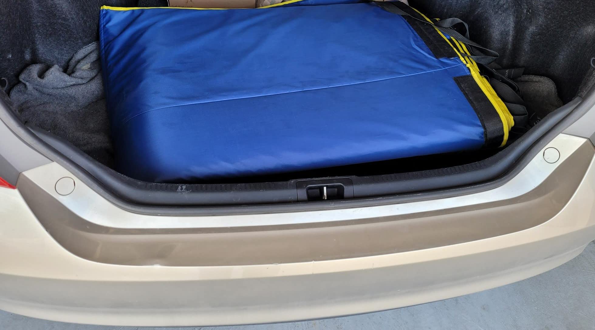 Texas Hail Shield A/Rapid Ready for Sedan & SUV Against Large Hail, Setup in 2 min