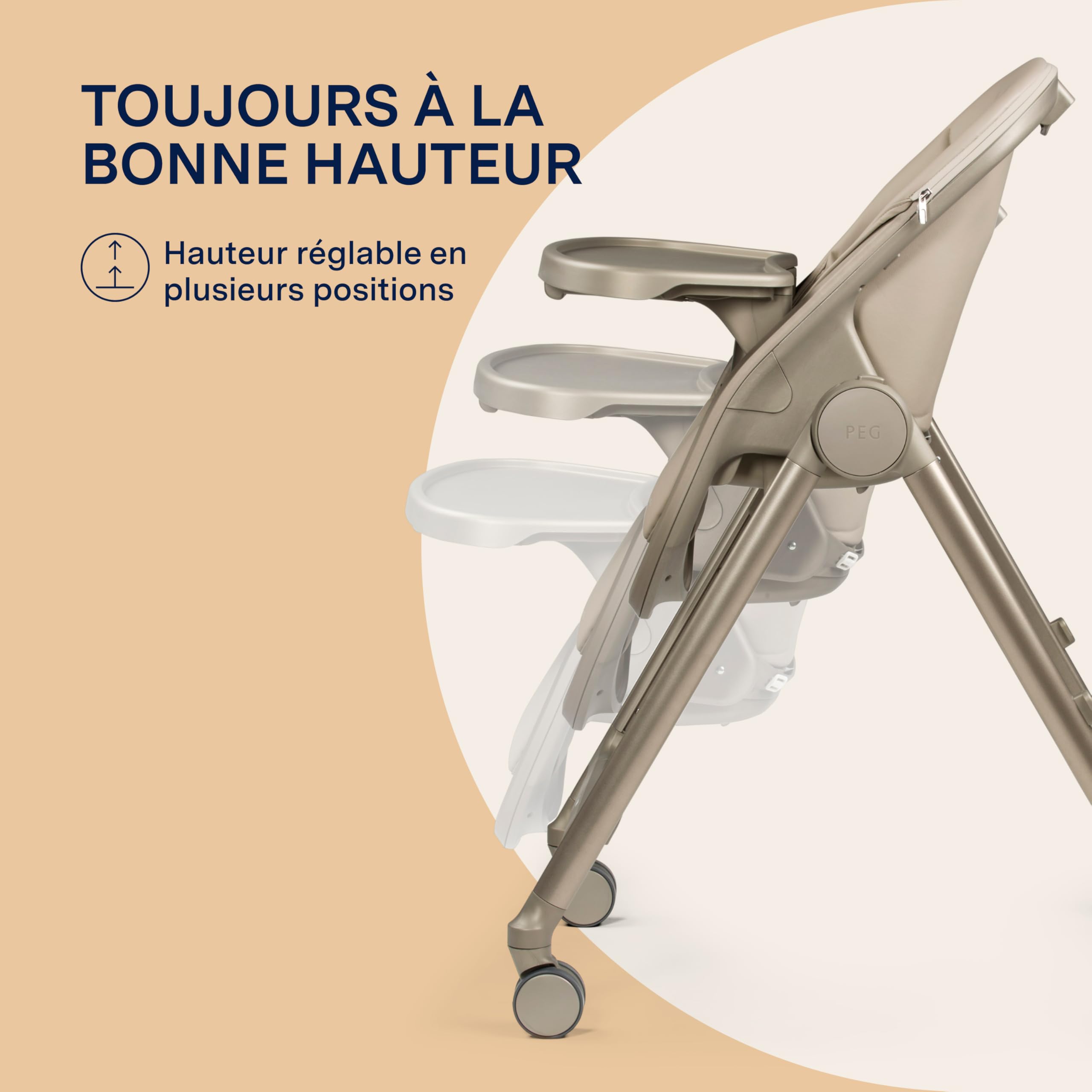 PEG Living Chaise Haute dès la Naissance, Design Contemporain, Fonction Transat, Hauteur Réglable, Double Plateau, 4 Roues 360°, Fermeture Compacte, 0–3 Ans (0–15 kg), Space Sand