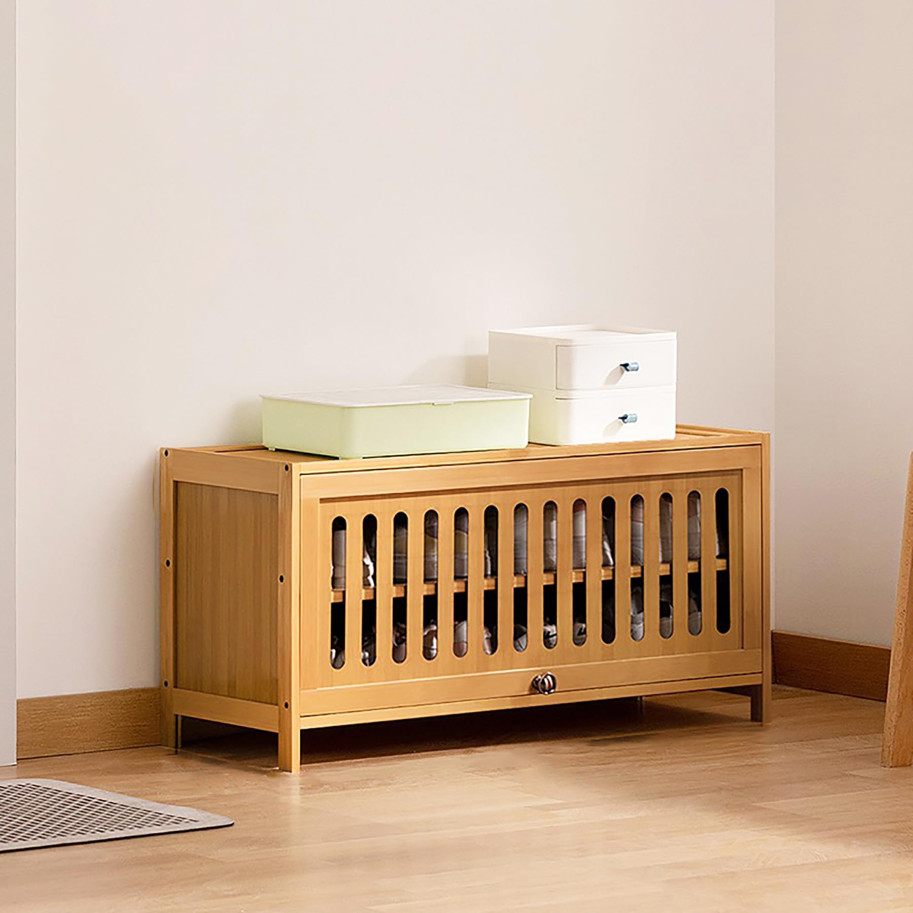 Mueble zapatero oculto para la entrada y salón en bambú natural