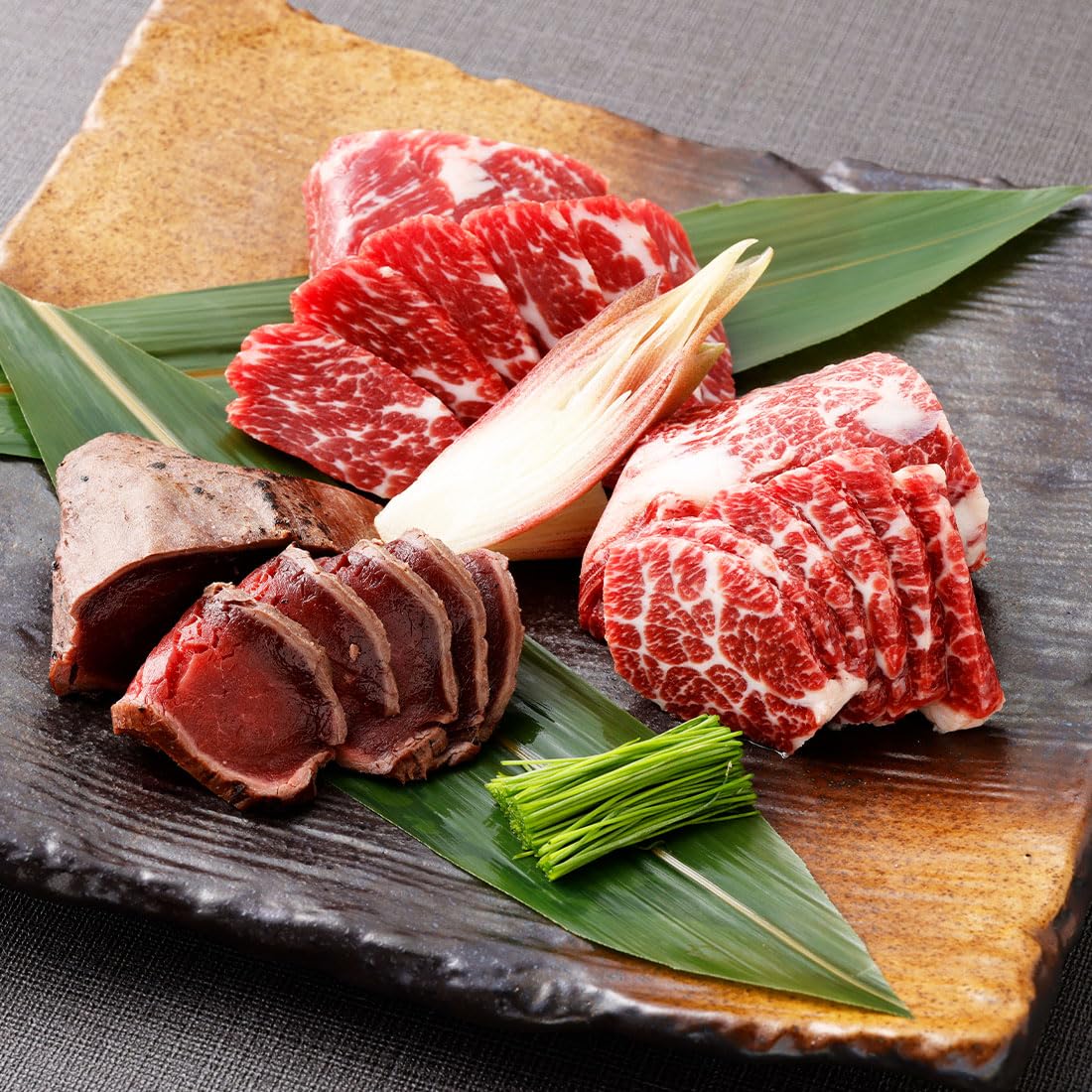 Amazon｜菅乃屋 熊本 鮮馬刺し 選べるカタログギフト11,000円