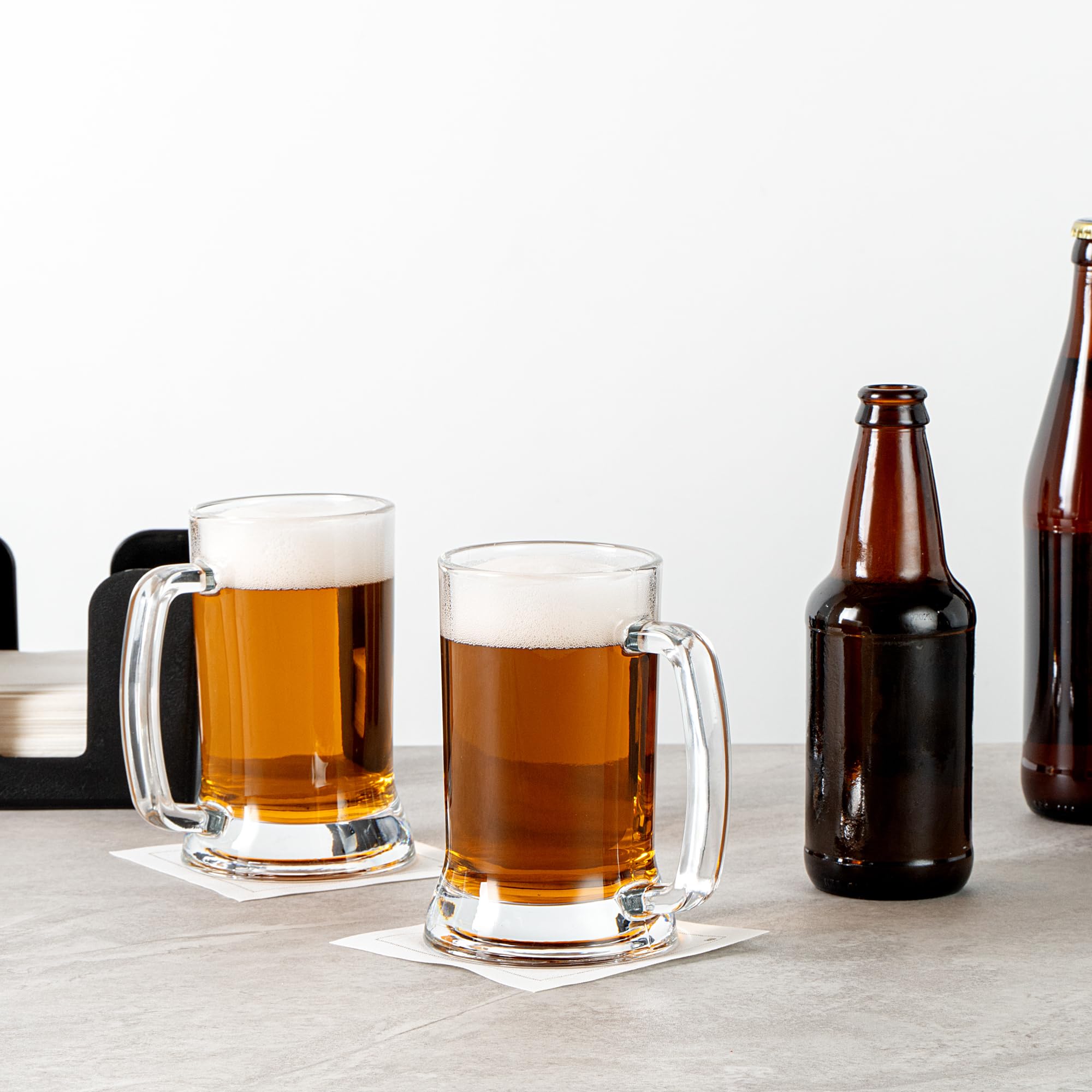 Restaurantware - Vetri - Tazas de cerveza de 473 ml, 24 vasos de cerveza lavables en lavavajillas con asa, sin plomo, base pesada, vasos grandes de vidrio transparente, para bares, restaurantes, hogar