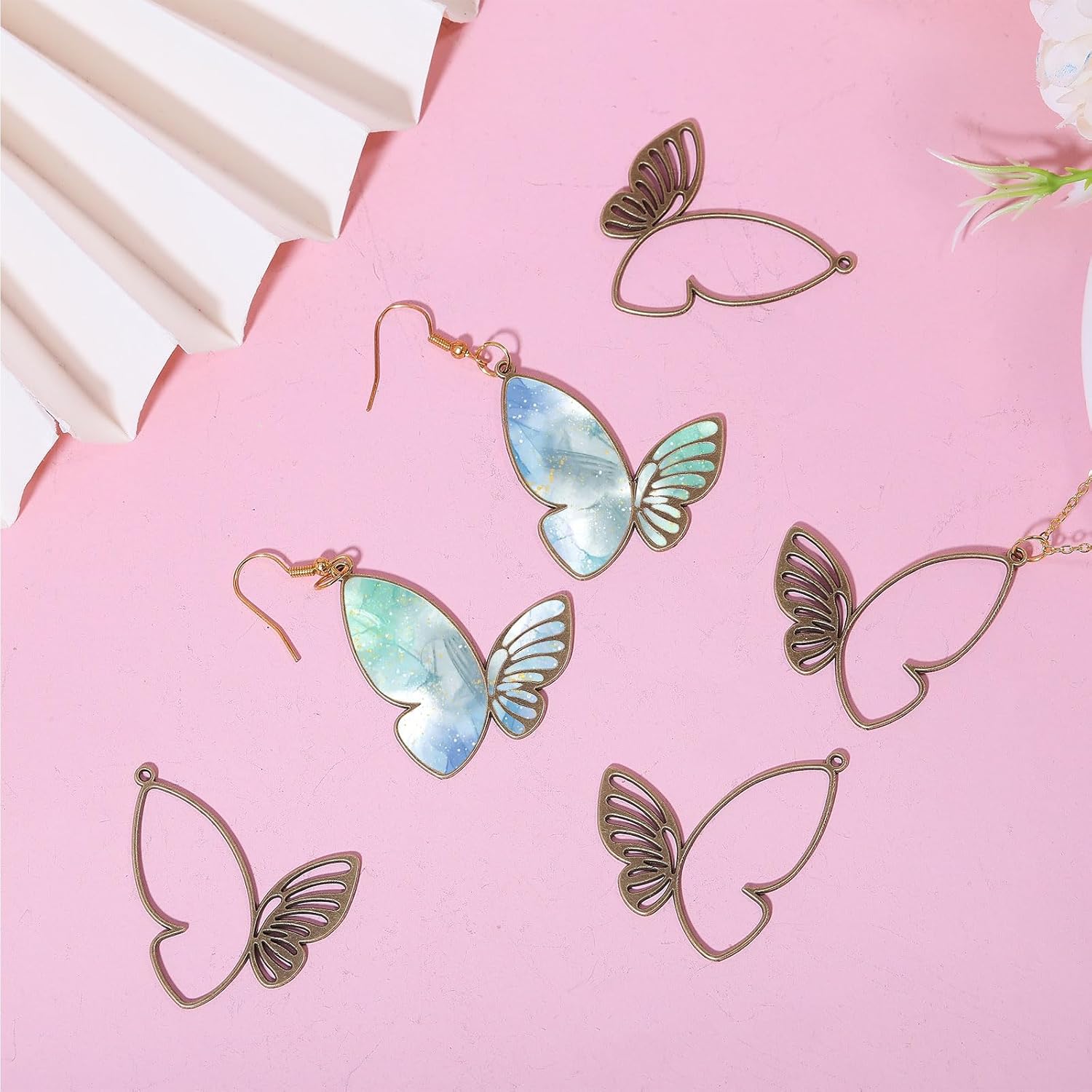 CHGCRAFT 24Pcs Alloy Butterfly Charms Antique Bronze Open Back Bezel Pendant Butterfly Pendants Open Bezel Charms Alloy Frame Pendants for Resin Jewelry Making - Image 5