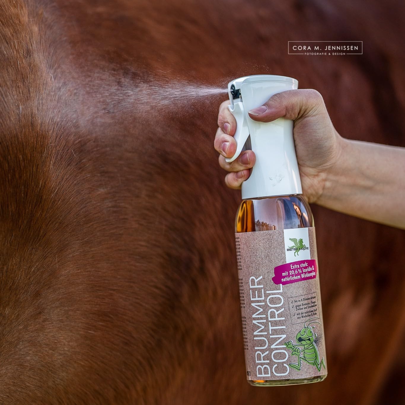 Bense & Eicke BrummerControl 500 ml Insektenschutzspray für Pferde gegen Bremsen, Mücken und Zecken, ohne Farbstoffe und Konservierungsmittel, Made in Germany