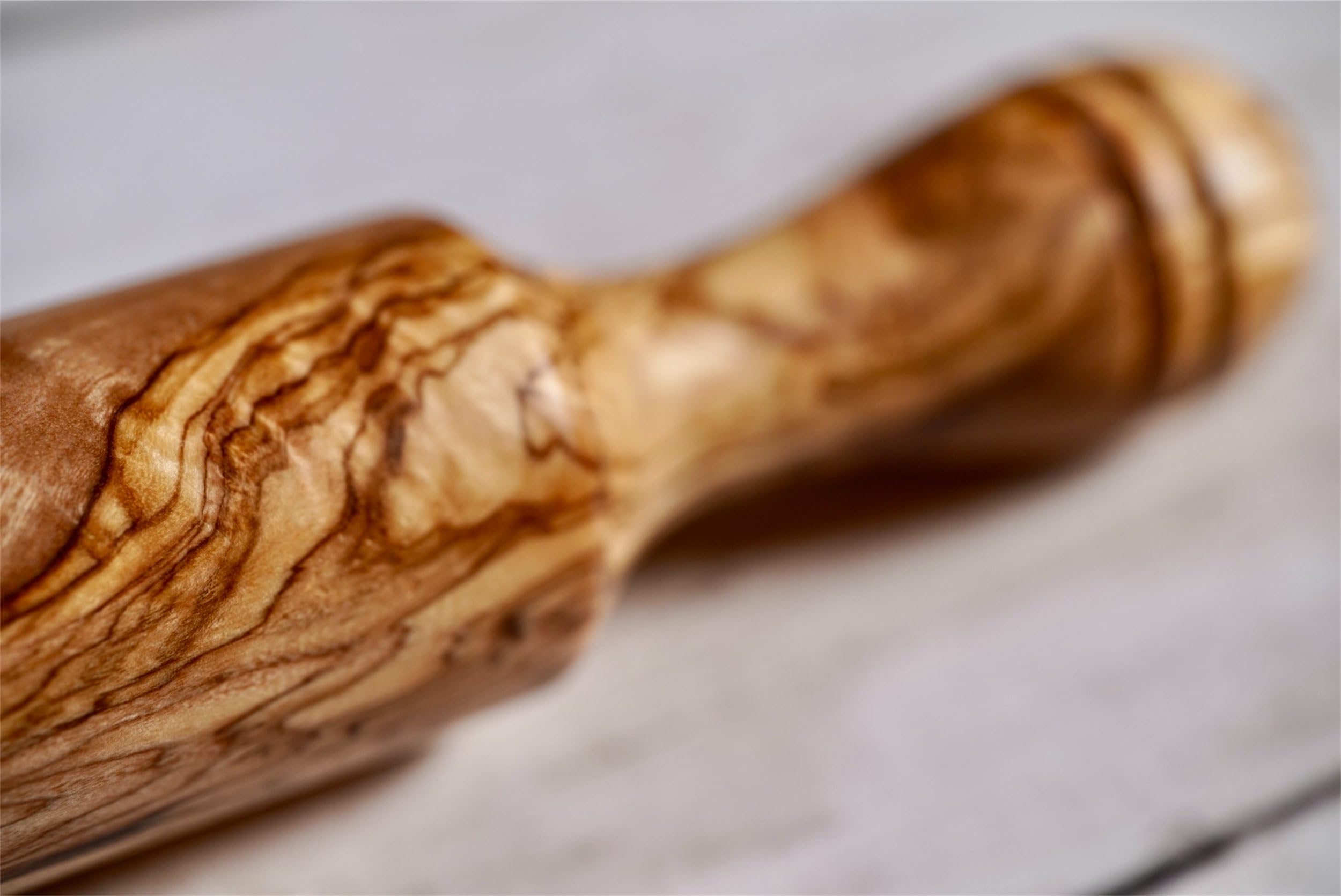 Rouleau à pâtisserie fait main en bois d'olivier 100 % naturel avec poignées, longueur 41 cm Ezo.Home