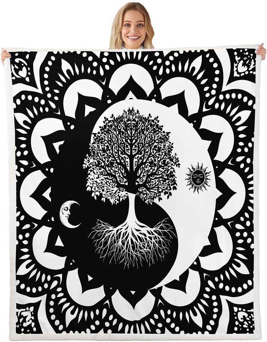 Erosebridal It's Macaroni Cheese Time Throw Blanket Funny Food Fleece Blanket for Kids Child Boys Teens,Noodles Alarm Clock Bed Blanket Creative Pasta Bedroom Decor 90"x90" Black