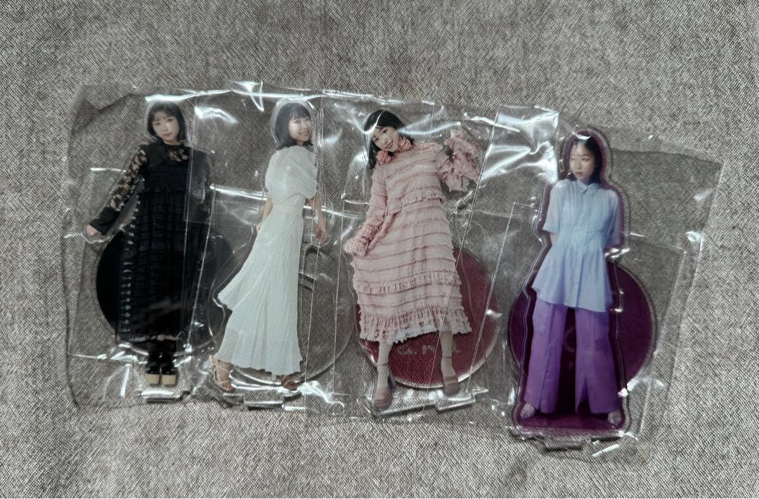 Amazon.co.jp: 小林愛香 アクリルスタンド and FC限定グッズ 4種まとめ
