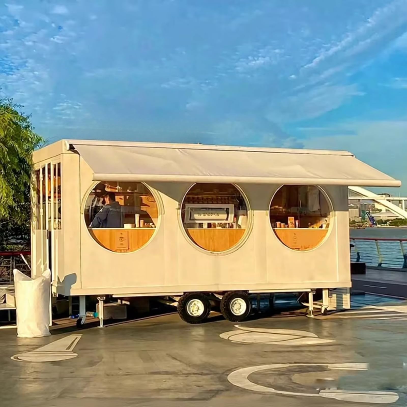 Food cart Trailer, Mobile Food cart, Suitable for Making hot Dogs, Fries, Burritos, Sandwiches and Other Foods. Fully Equipped, Including a Refrigerator and Non-Slip Stainless Steel Worktable.