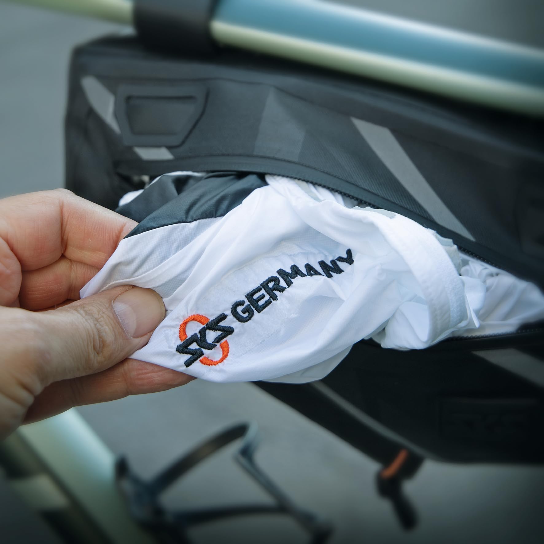 SKS GERMANY Explore Frame Bag torba na ramę roweru (torba rowerowa, schowek na fiolet, zgrzewany, wodoodporny materiał wierzchni, skracane paski na rzepy), czarna