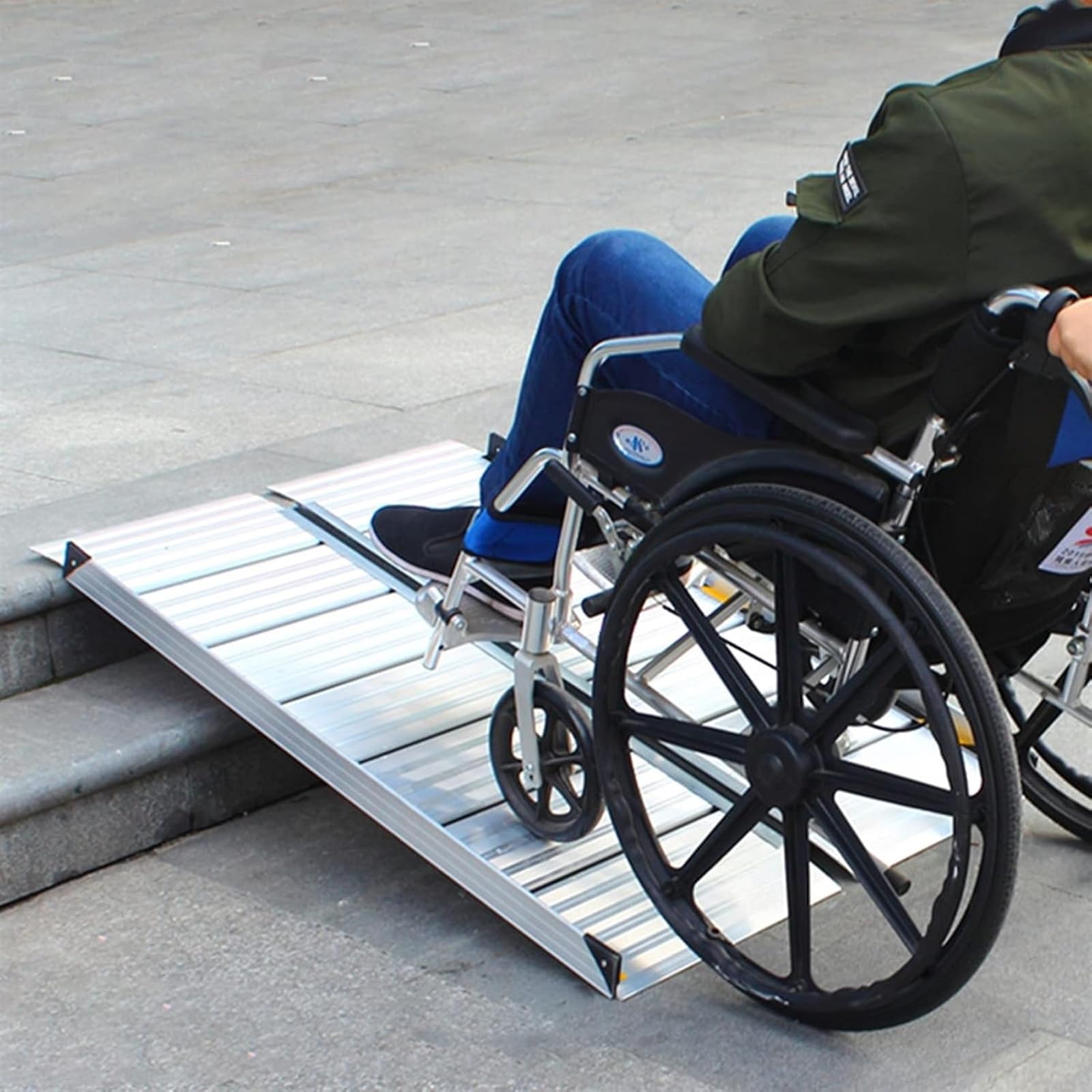 Rampa progowa, lekka aluminiowa rampa dla osób starszych, stopnie szopy zewnętrzne, rampy progowe, przenośna składana rampa dostępowa, pojemność 300 kg (75 x 120 cm)