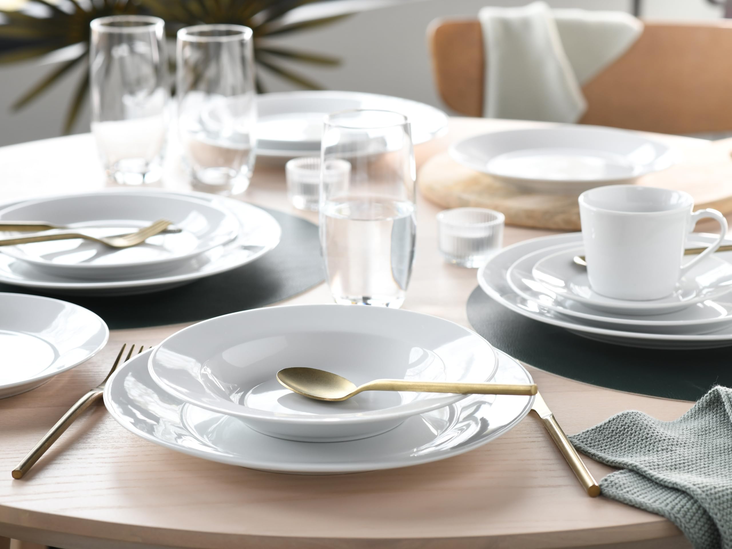 CreaTable, Serie Base Weiss, 30-teiliges Kombiservice aus Porzellan | Geschirrset, spülmaschinen- und mikrowellengeeignet, Qualitätsproduktion, 24533