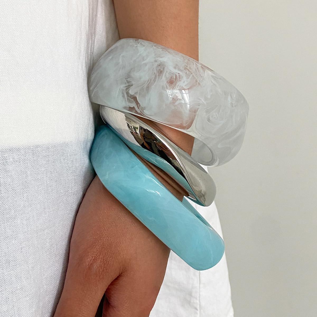 Chunky Gold Bracelet Resin Bangle Bracelets for Women 3Pcs Vintage Acrylic Wide Cuff Bracelet Mixed Metal Sculptural Statement Fashion Jewelry - Image 3