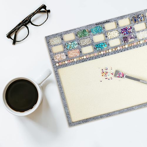 Miniatura 5 de hobbyworker Tapete para cuentas, suave, perfecto y estable, superficie flocada con escala de centímetro, juego de 3 piezas (L) y pinzas prácticas de