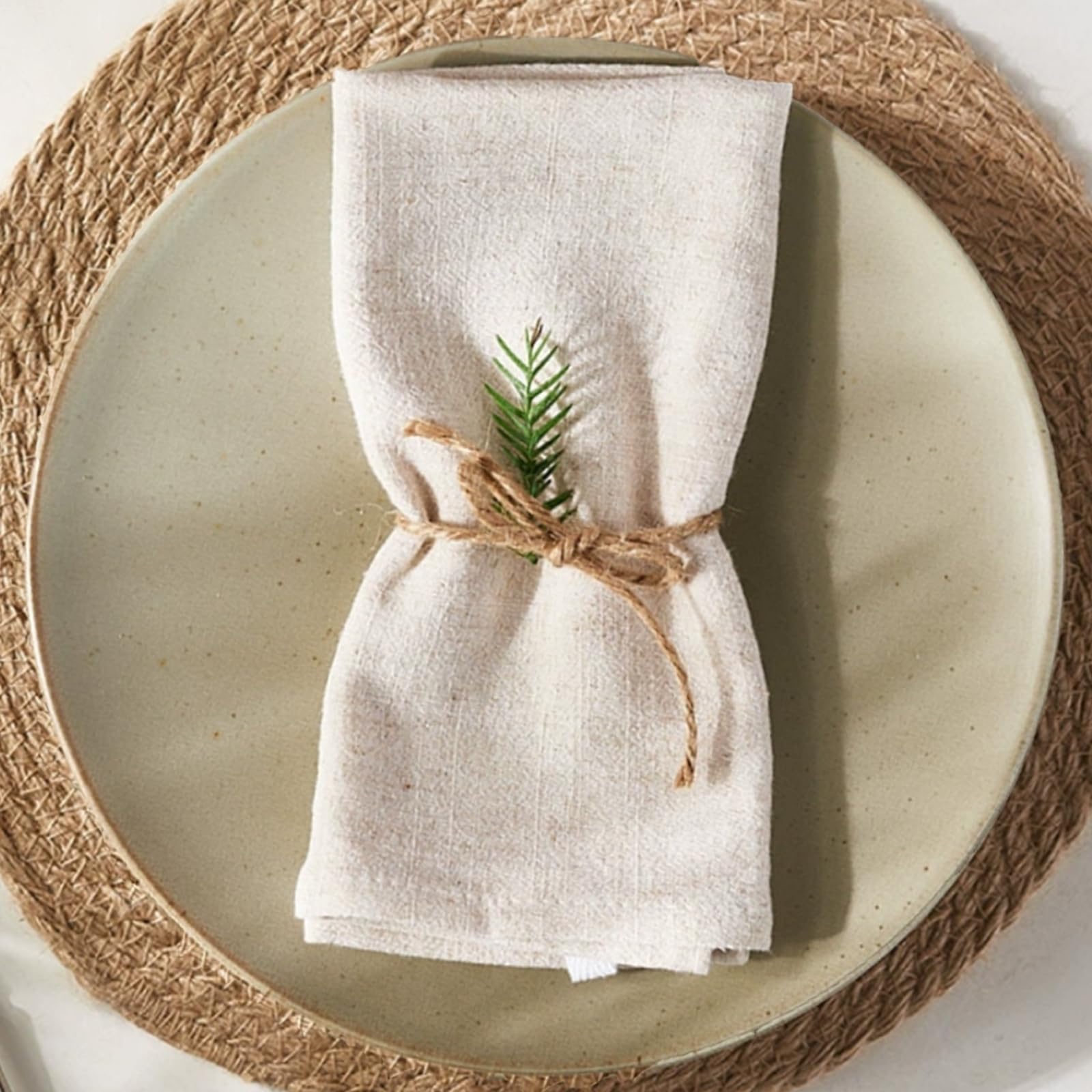 Serviettes en tissu beige 40x40 cm pour habiller vos tables de fête en famille
