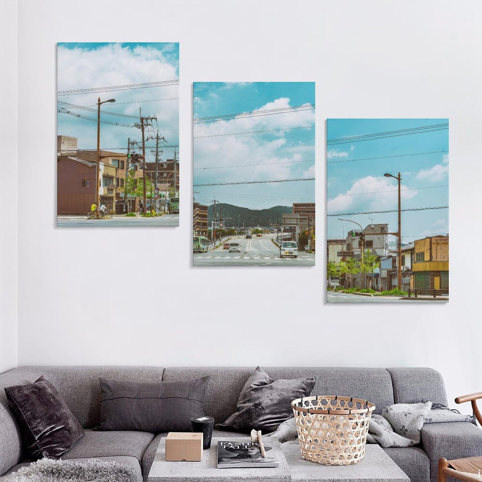 Amazon.co.jp: 3枚 青い空と白い雲の下の小さな町 絵画 インテリア