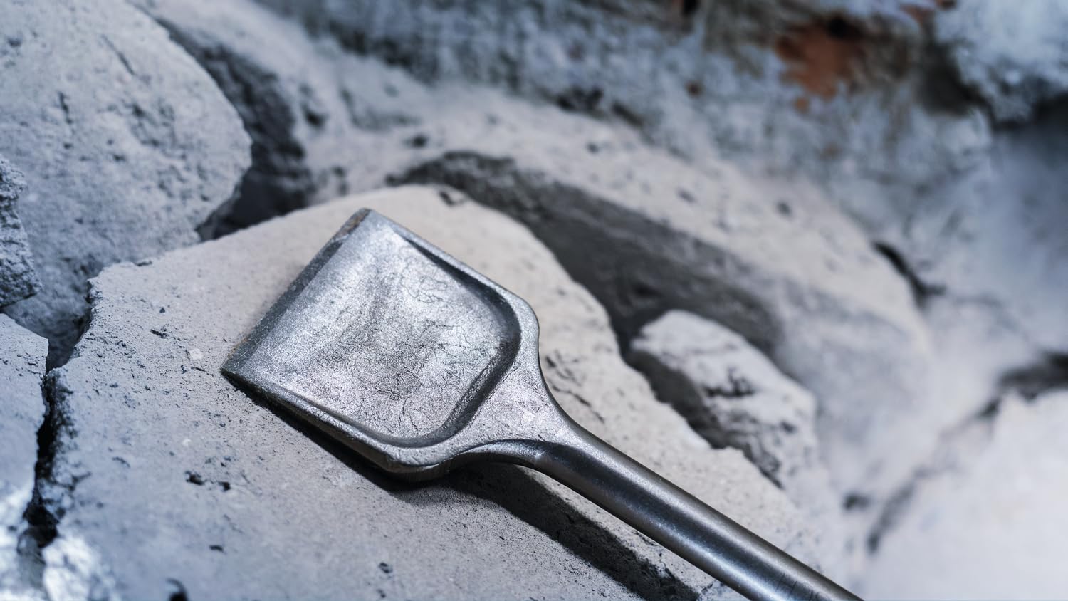 Bosch 2608690102 Spade Chisel "Long Life" with Sds-Plus 9.84inx60mm