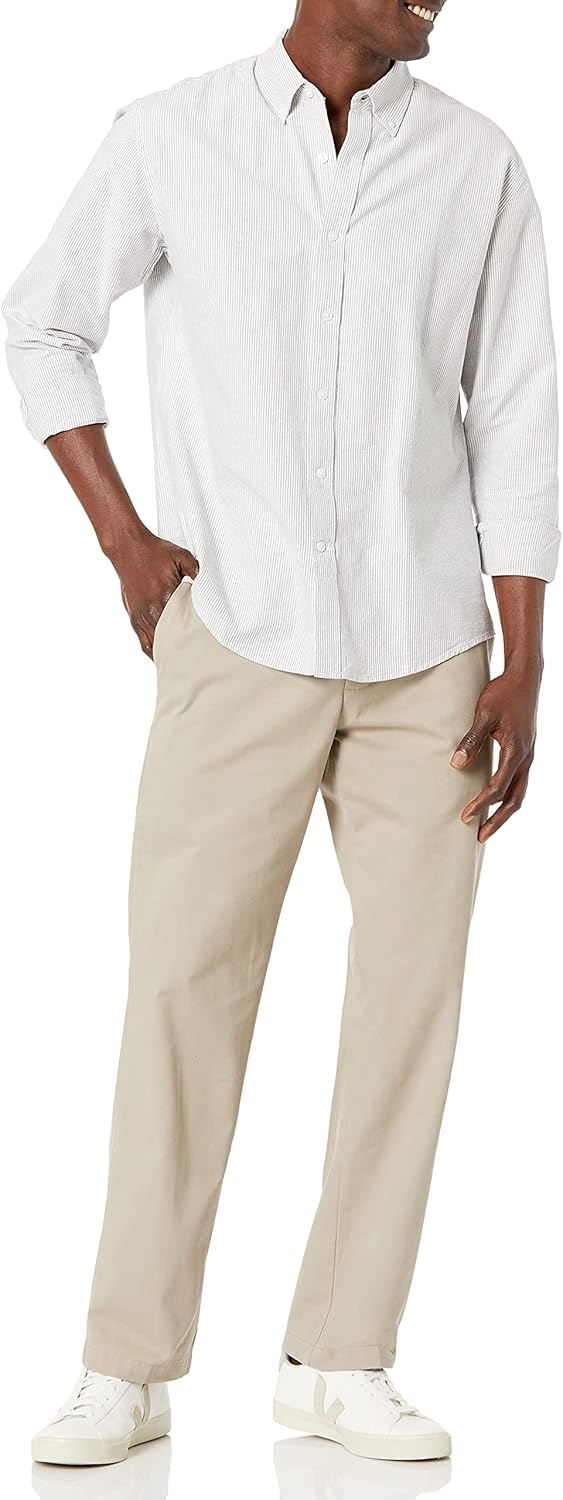 Vista 4 de Tienda Essentials Men's Classic-Fit Wrinkle-Resistant Flat-Front Chino Pant (Available in Big & Tall)