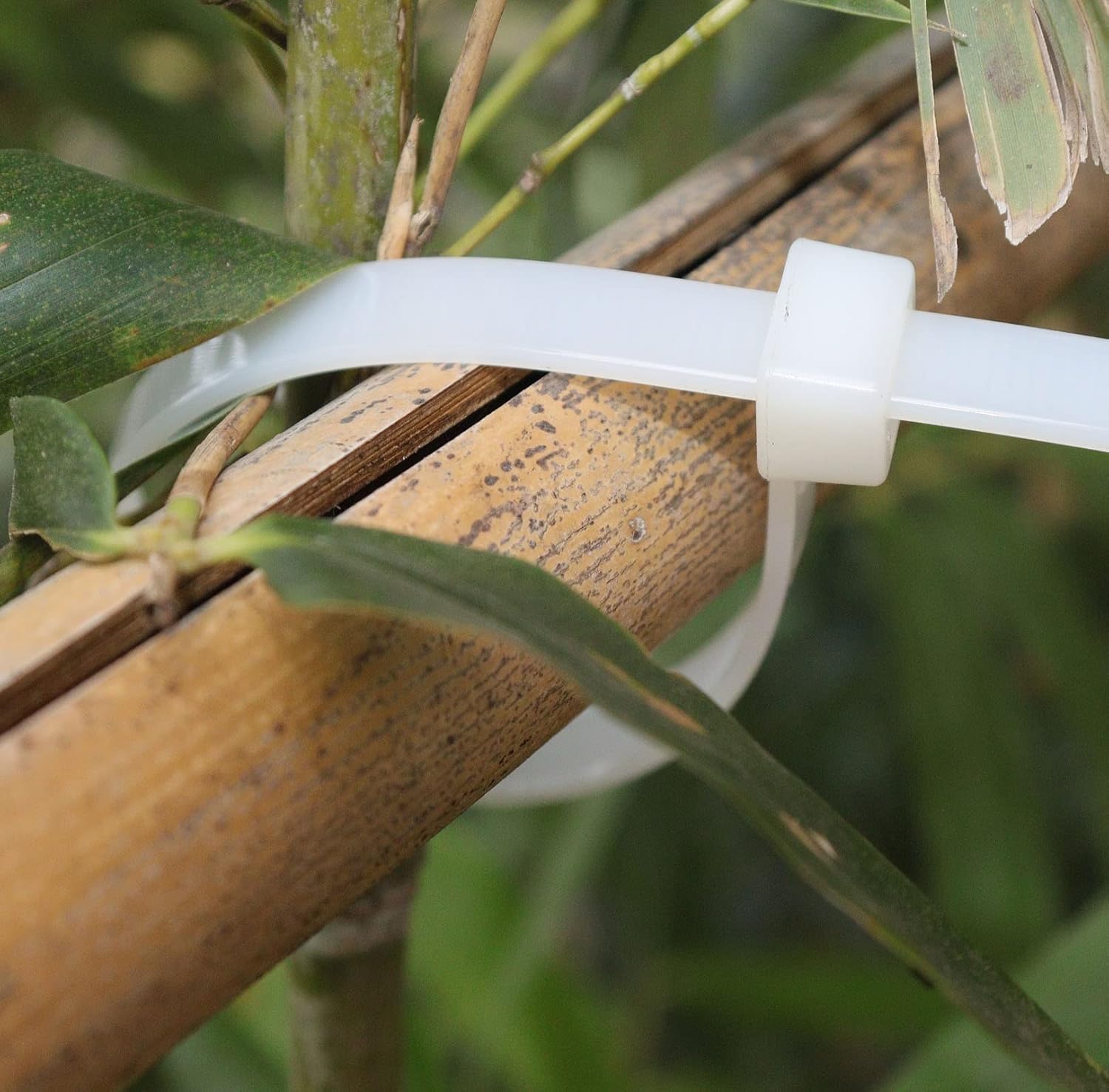 Large zip ties 18 inch white Extra long cable ties heavy duty outdoor 200 lbs thick Nylon plastic Zipties 50pcs