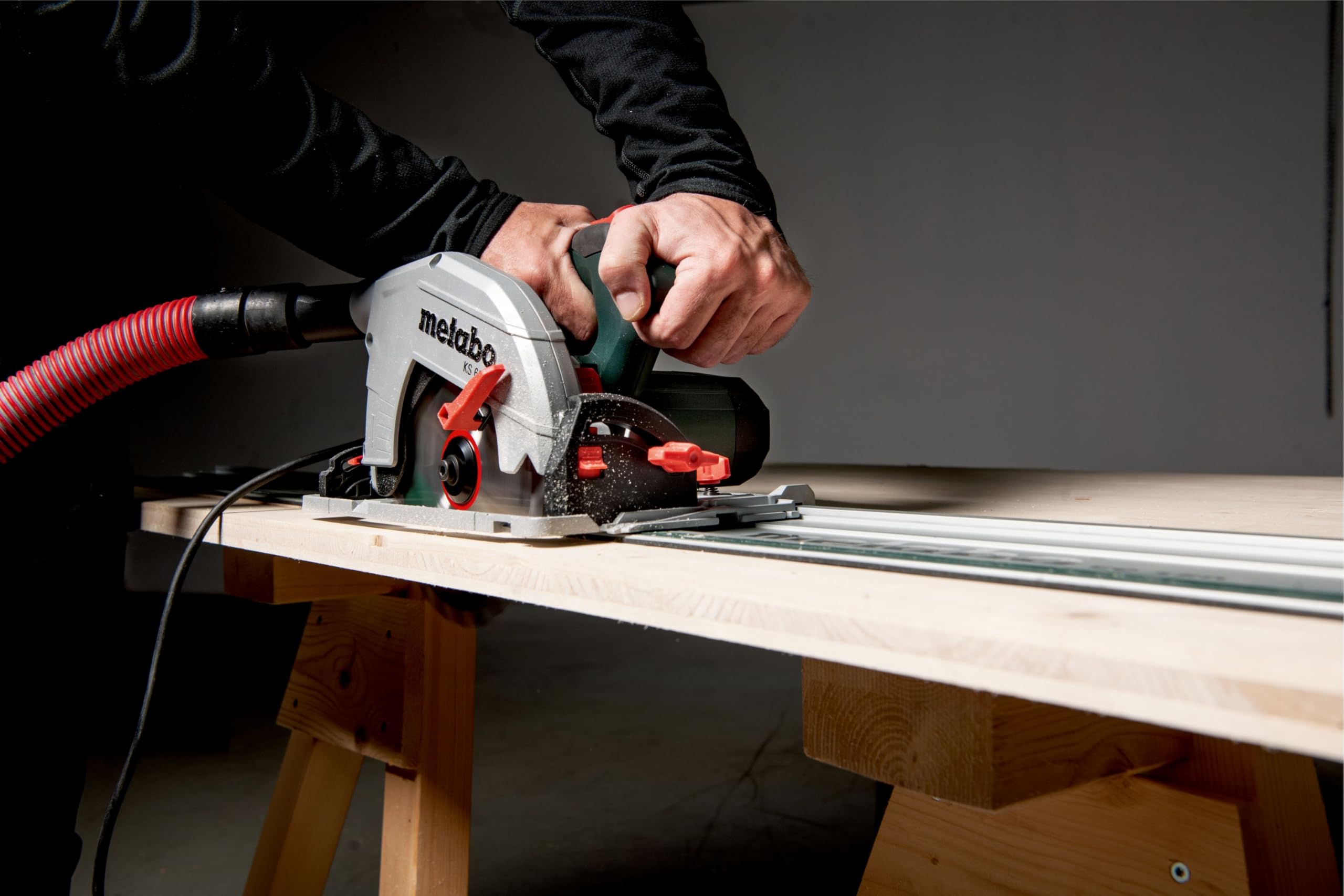 metabo Führungsschiene FS 80-80 cm - Präzise Aluminium-Schiene für Handkreissägen, rutschfest und sicher Dank Haftbelag, ideal für exakte Längsschnitte, erweiterbar mit zweiter Führungsschiene